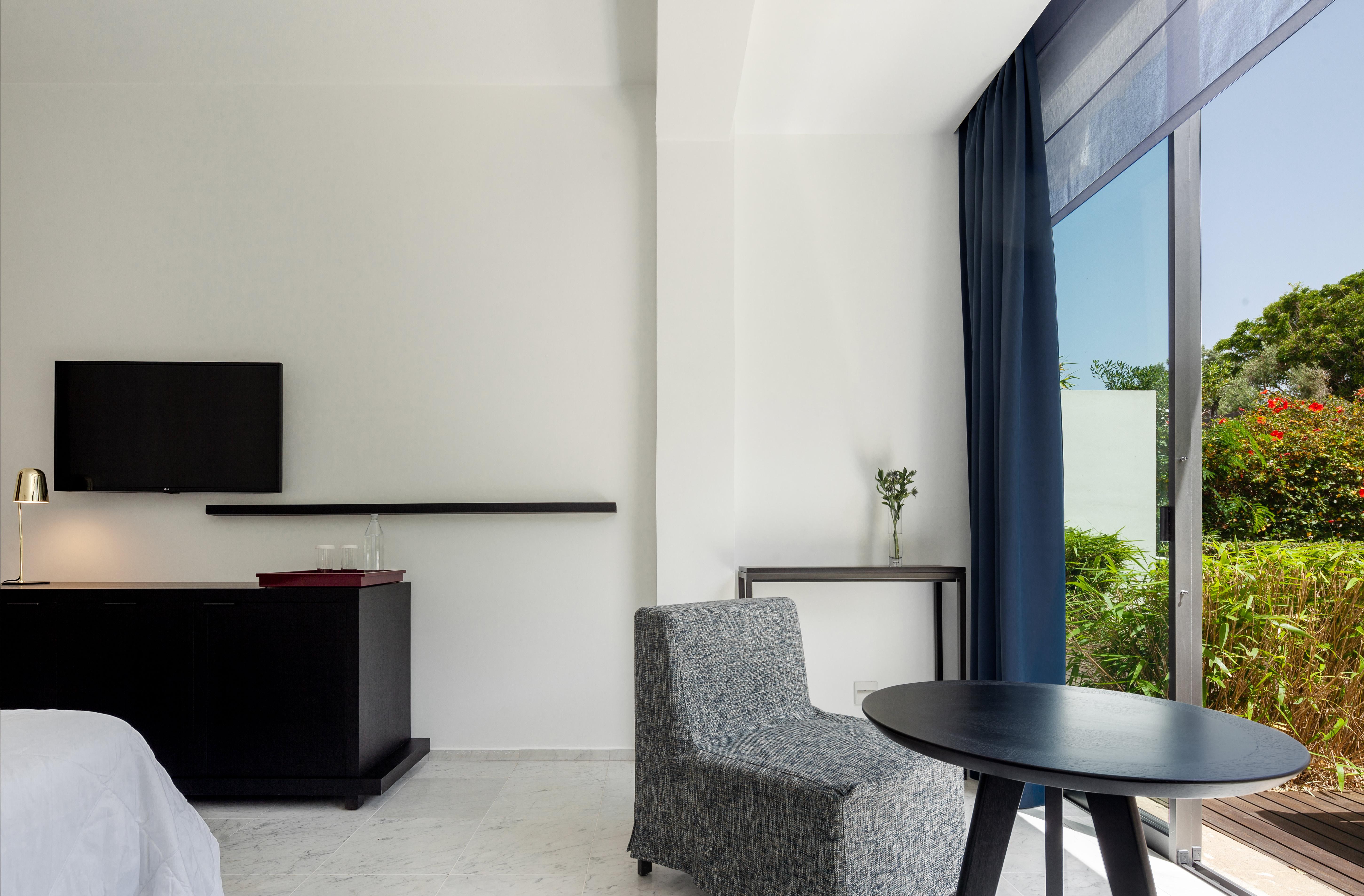 Almyra Hotel 5*
