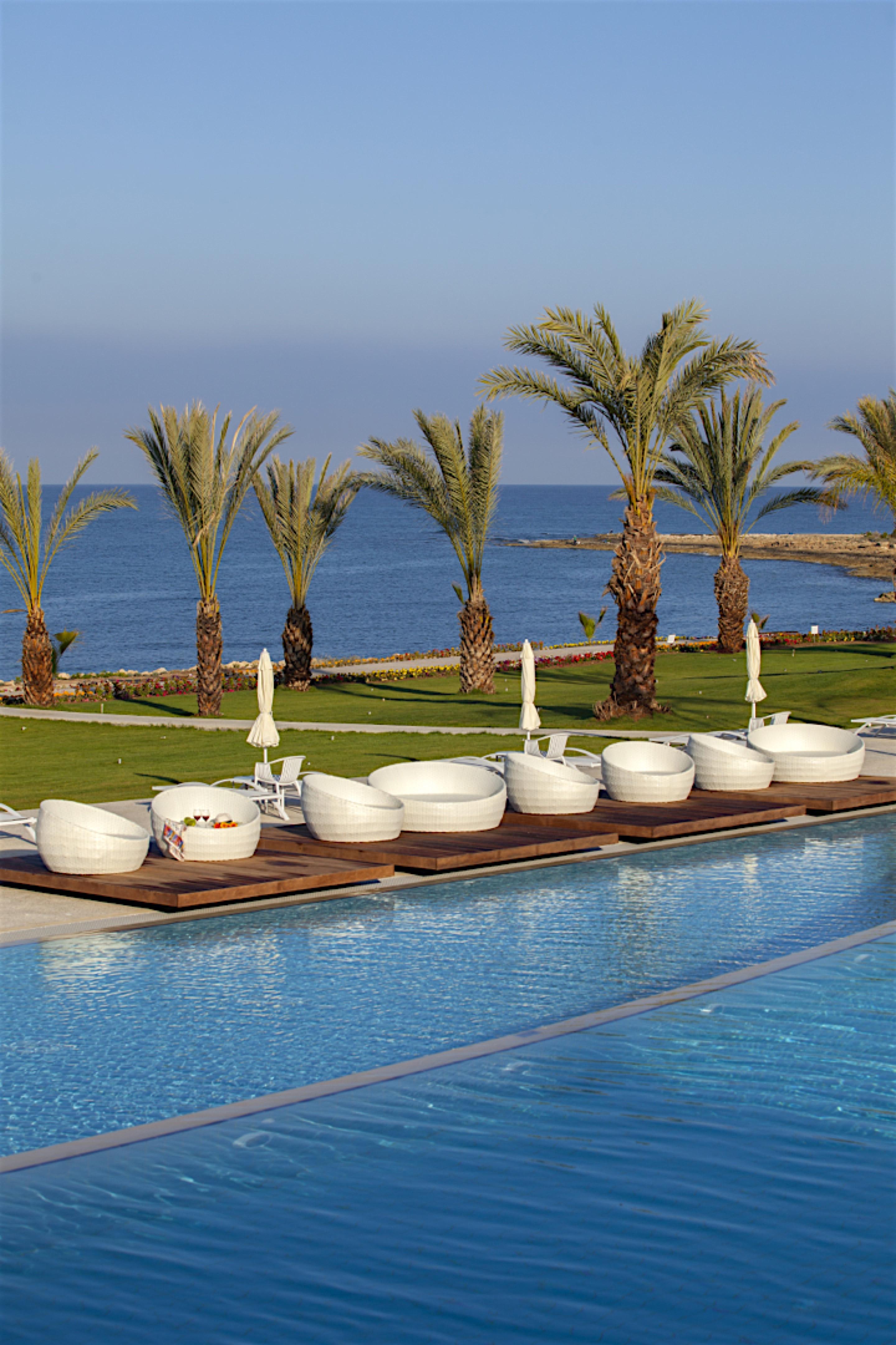 Resort King Evelthon & Klorakas