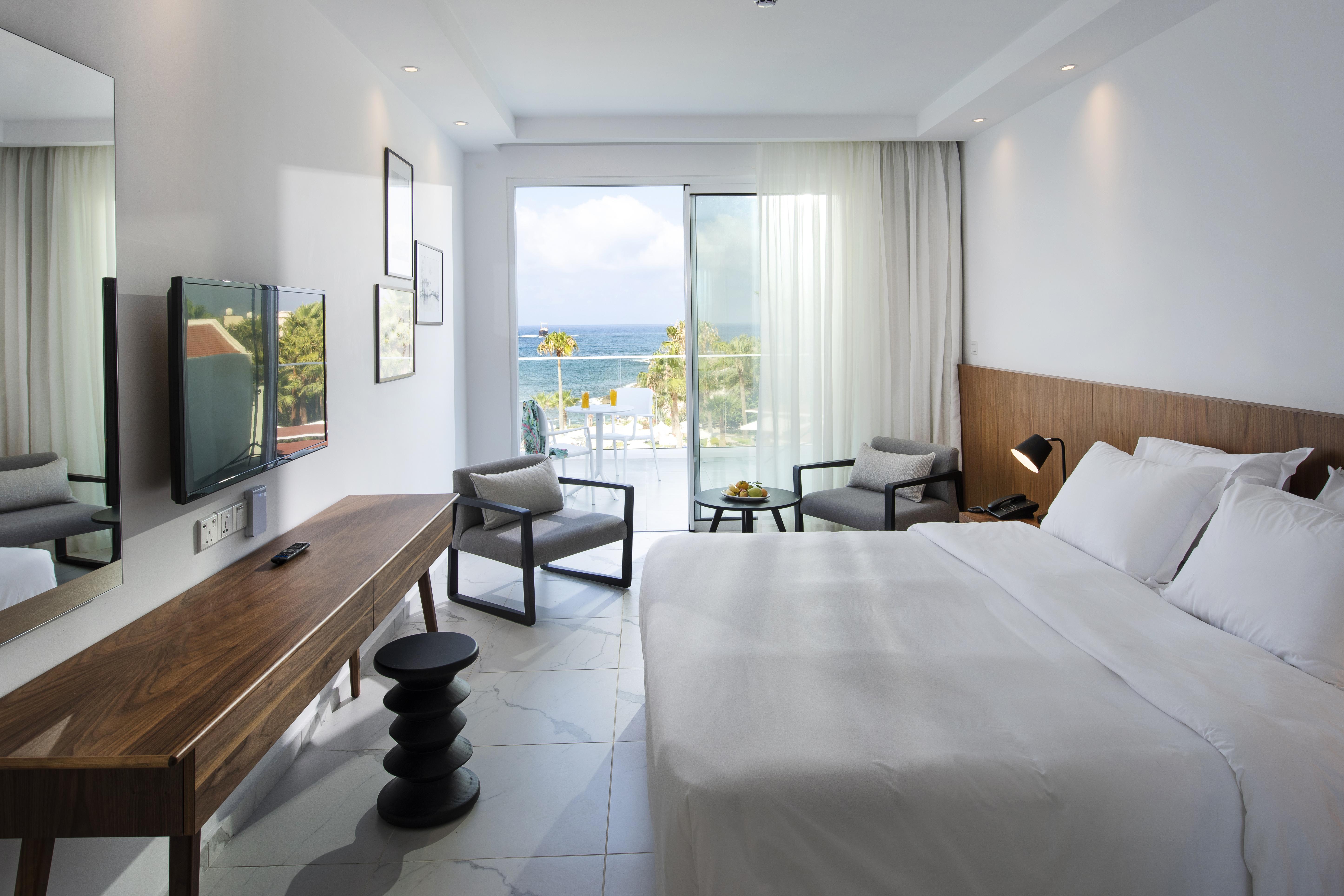 Akti & Village Hotel 4*