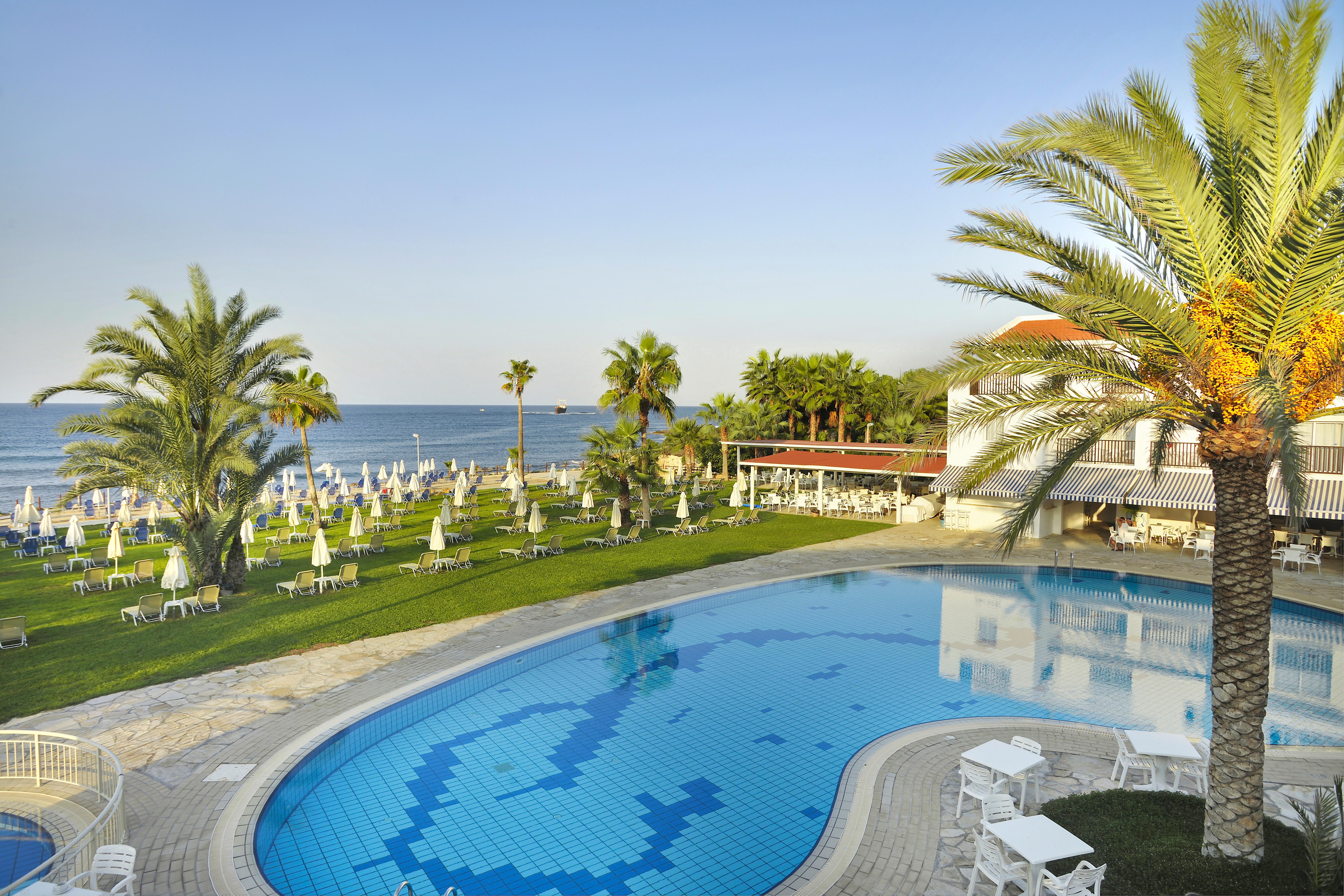 Akti & Village Hotel 4*