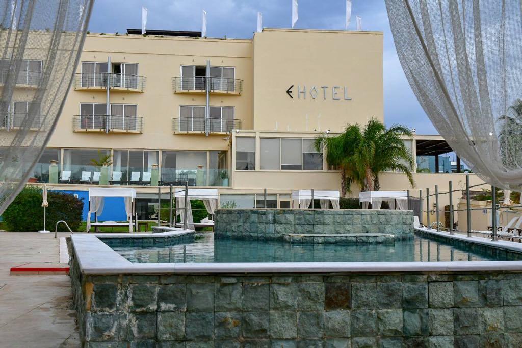 E-hotel Larnaca & 4* Perivolia