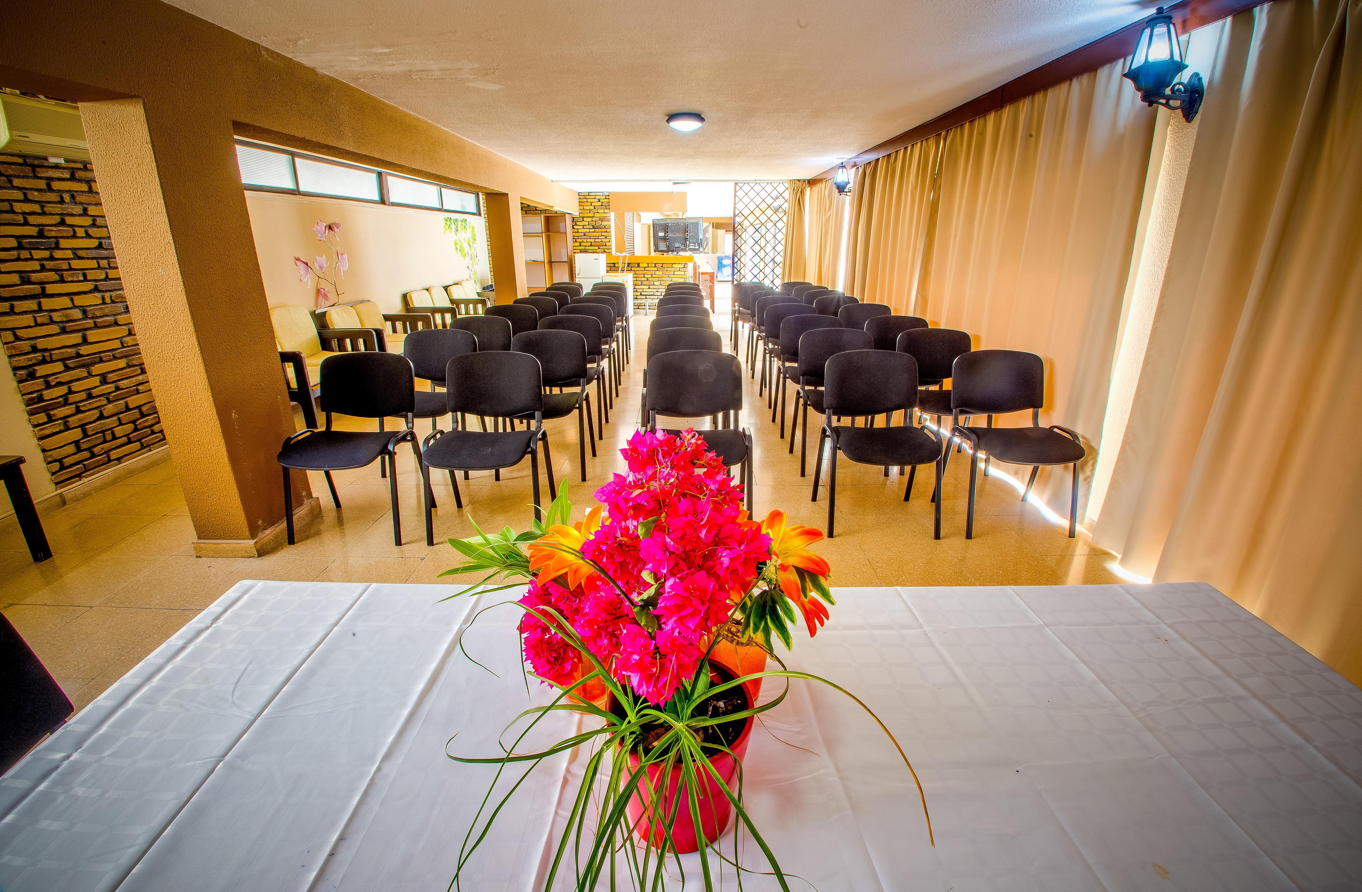 Cactus Hotel 2*