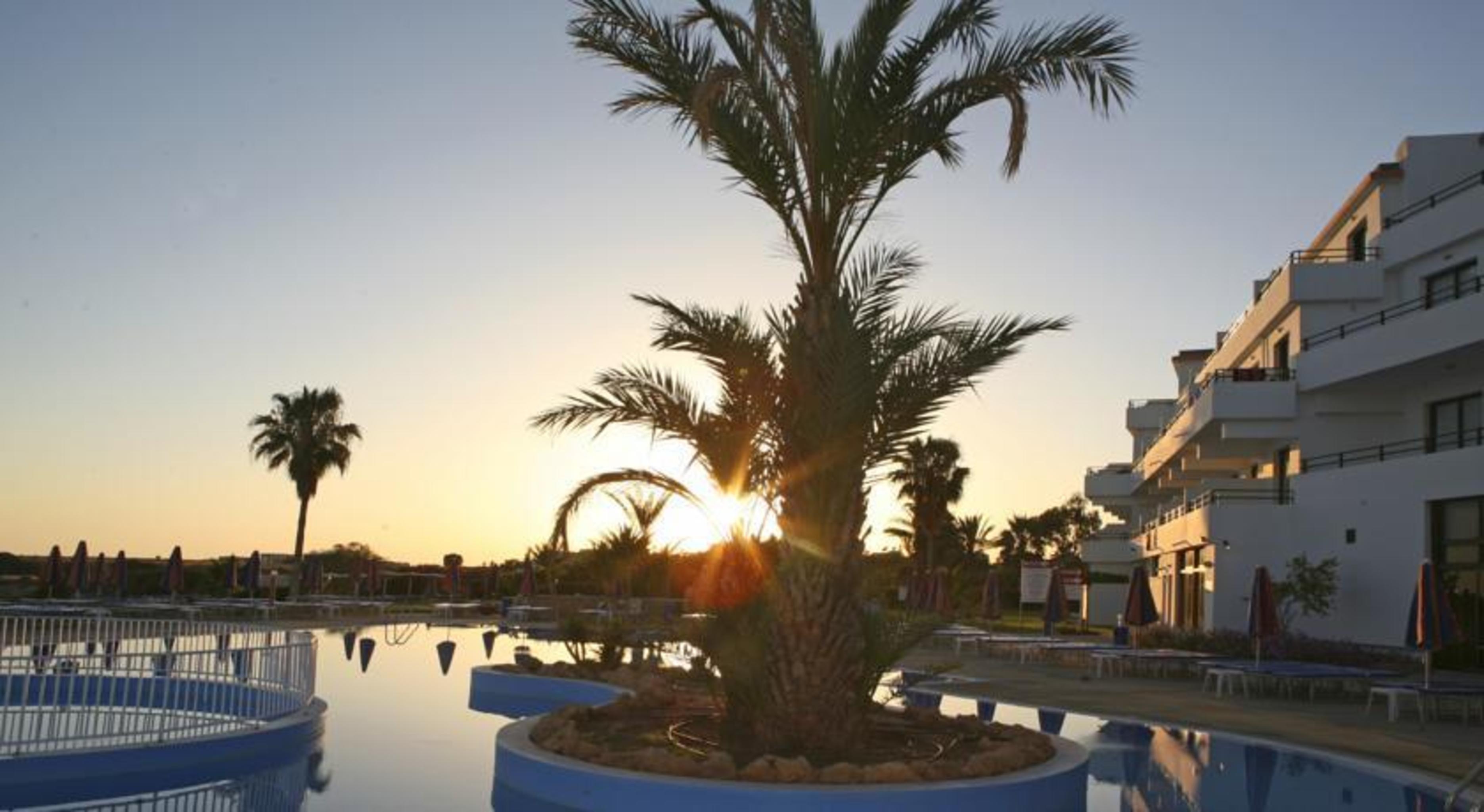 Aparthotel Corallia Coral Bay