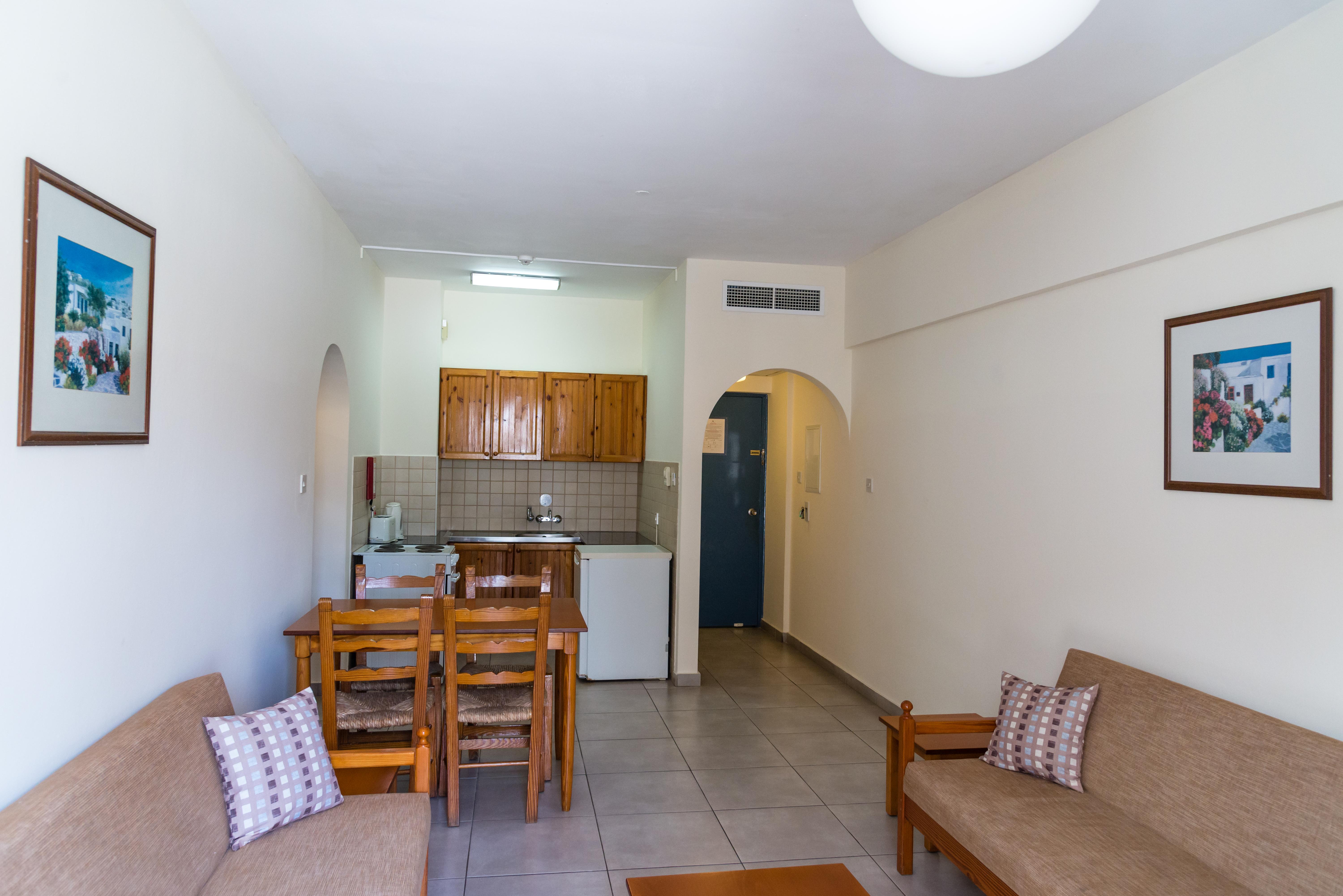 Kefalos Damon Aparthotel