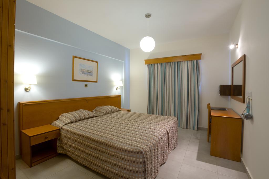 Aparthotel Kefalos Damon Paphos