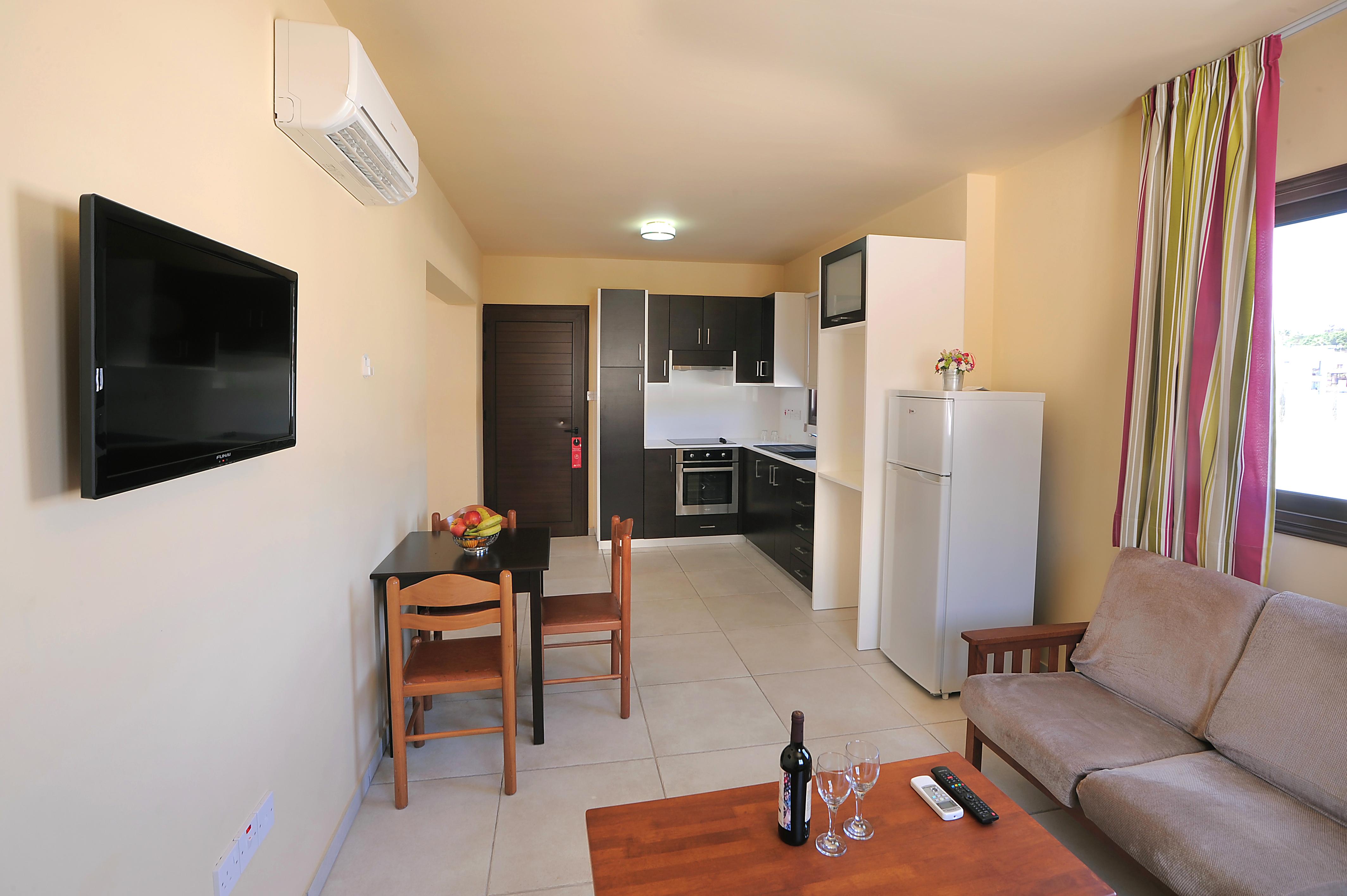 Hotel Nelia Gardens 4*