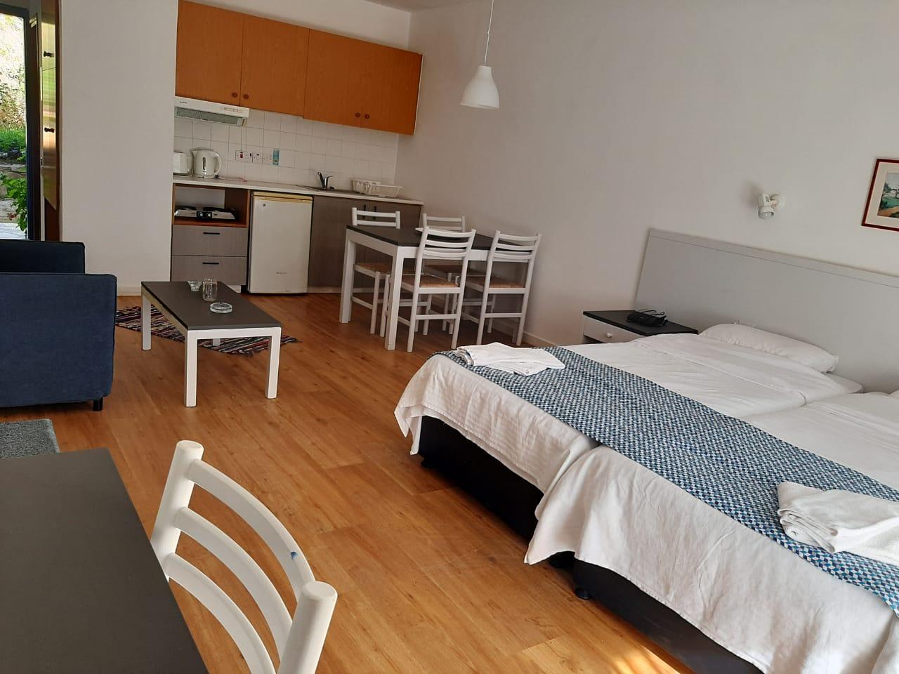 Hylatio Tourist Village Aparthotel Pissouri