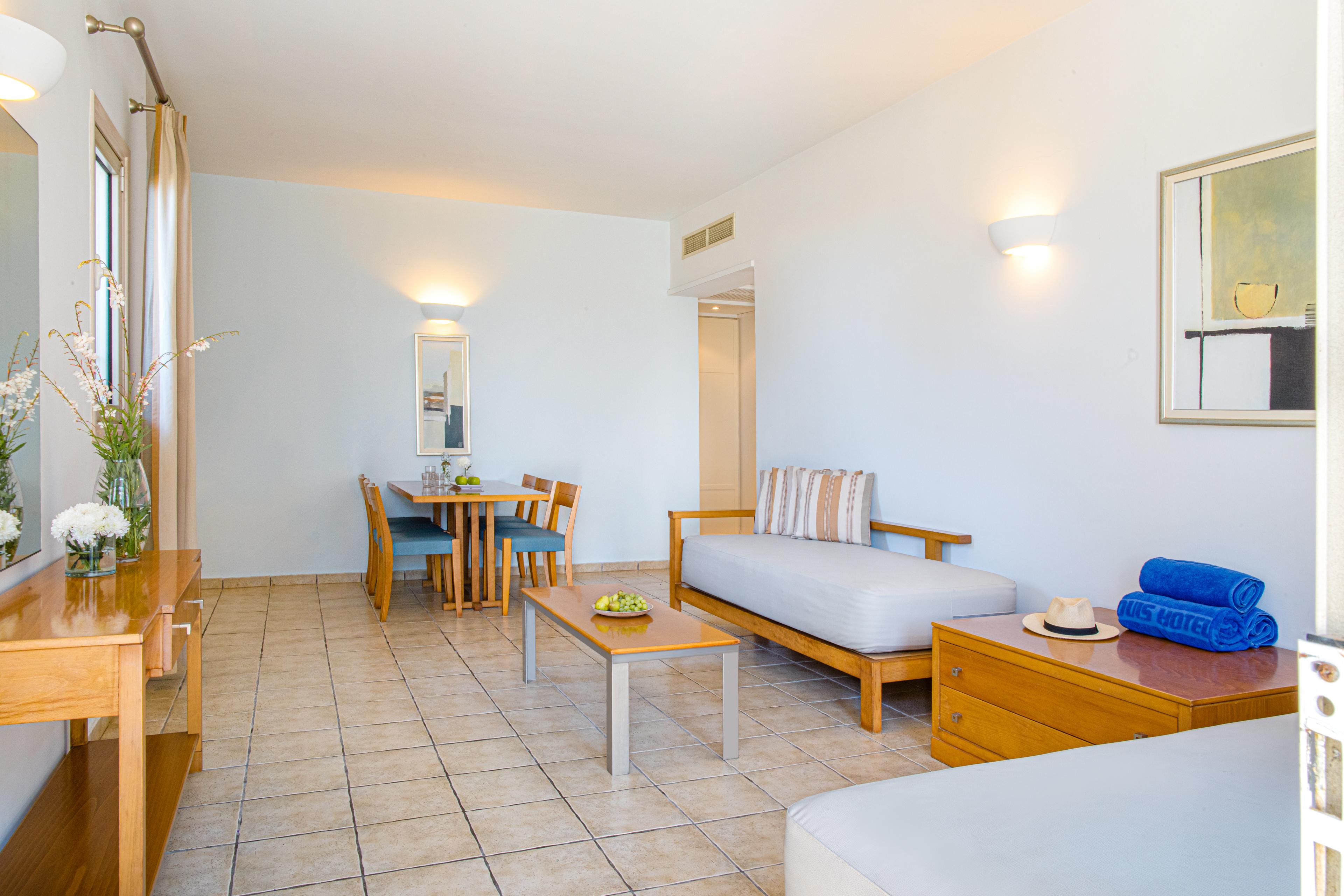 Louis Althea Hotel 4*