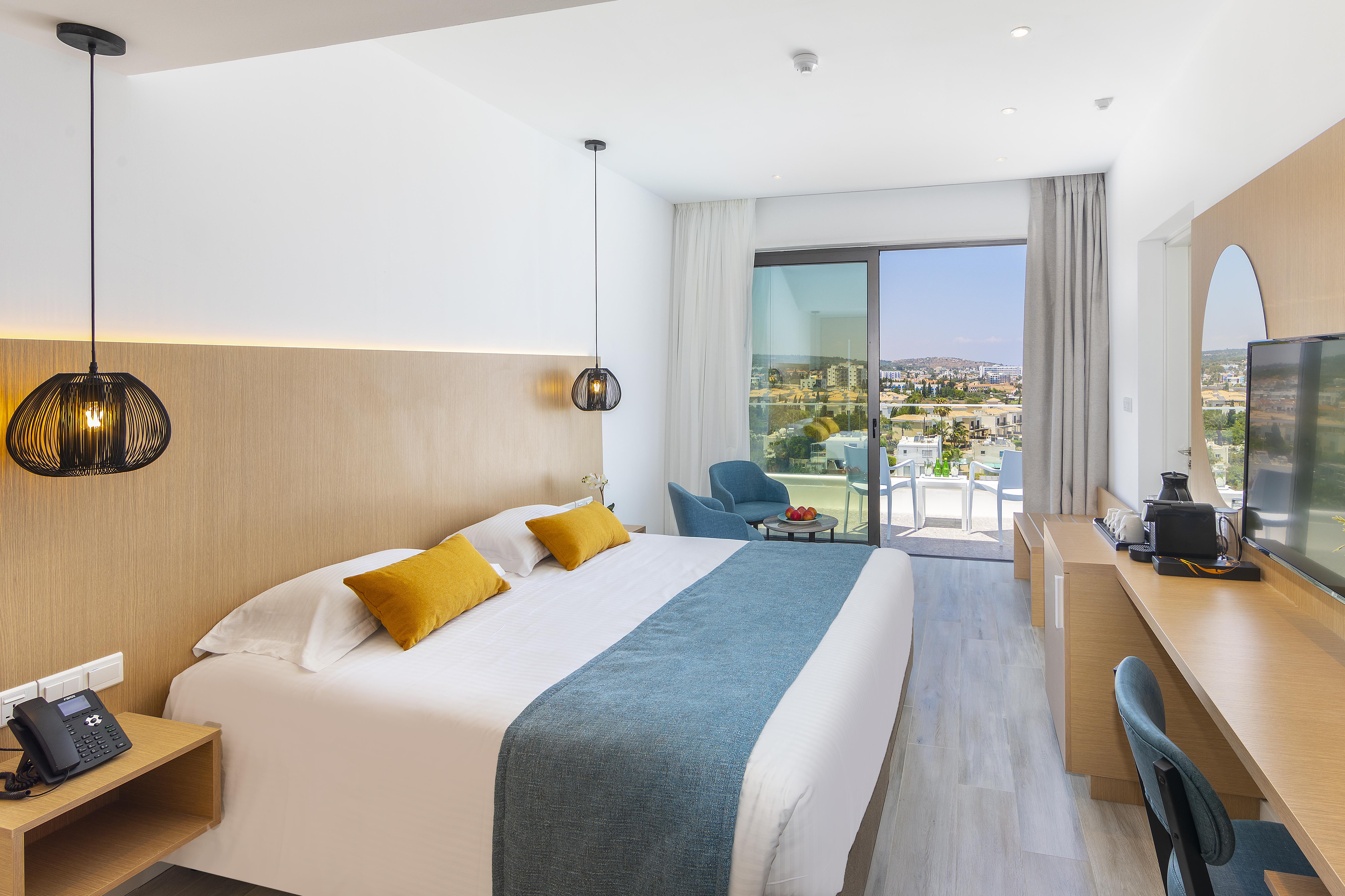 Hotel Leonardo Crystal Cove & - Adults Only
