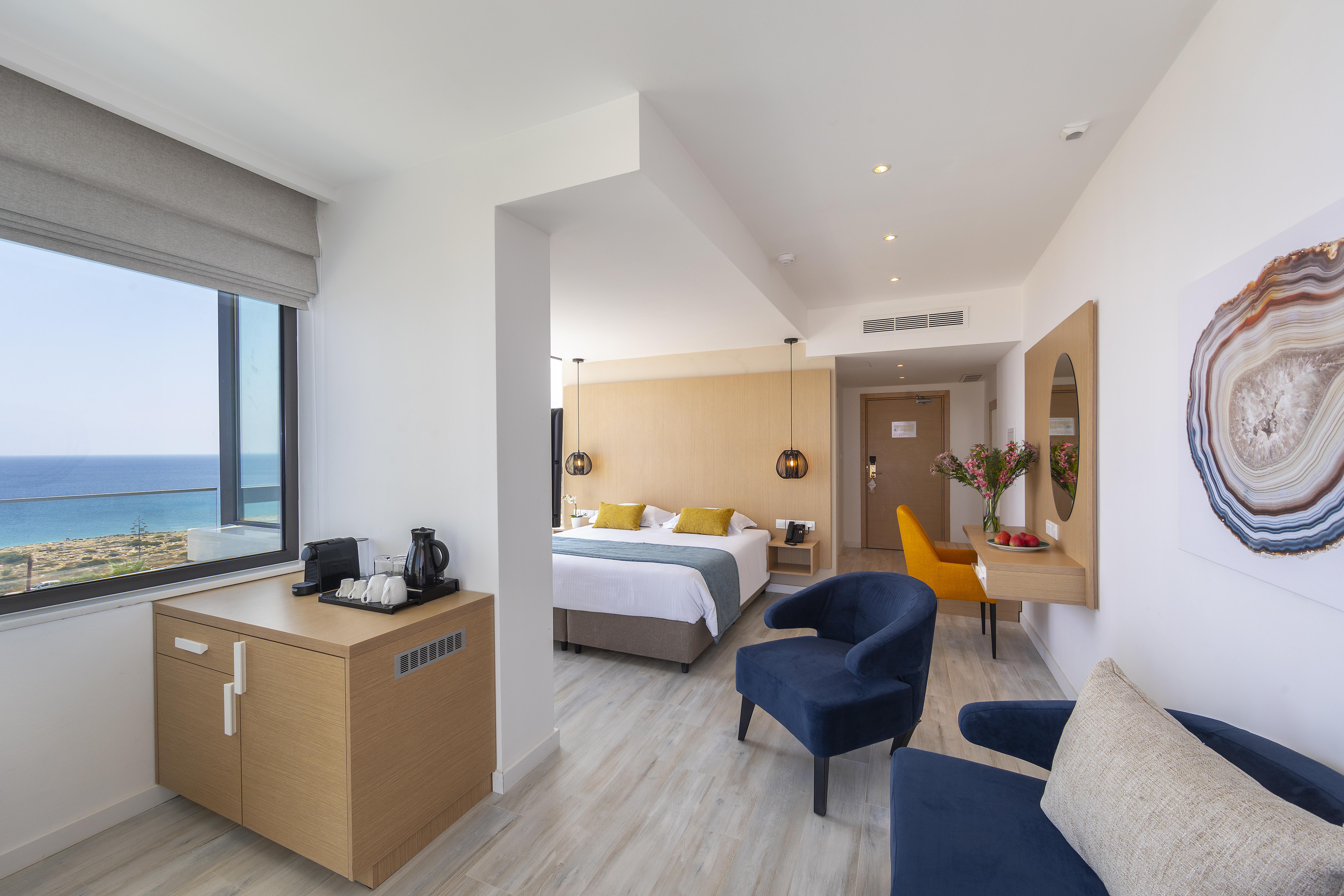 Leonardo Crystal Cove & - Adults Only 4* Protaras