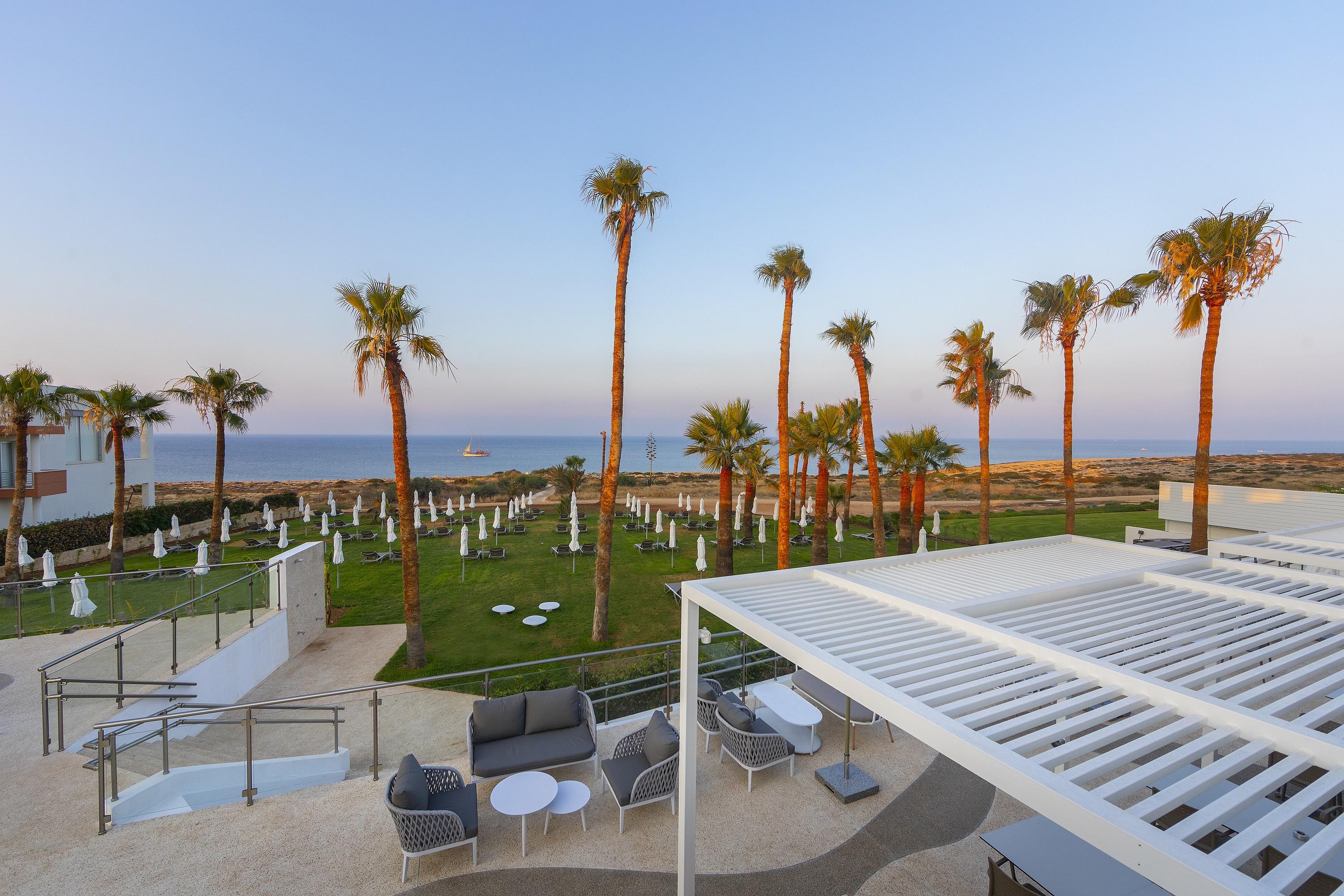 Hotel Leonardo Crystal Cove & - Adults Only 4*