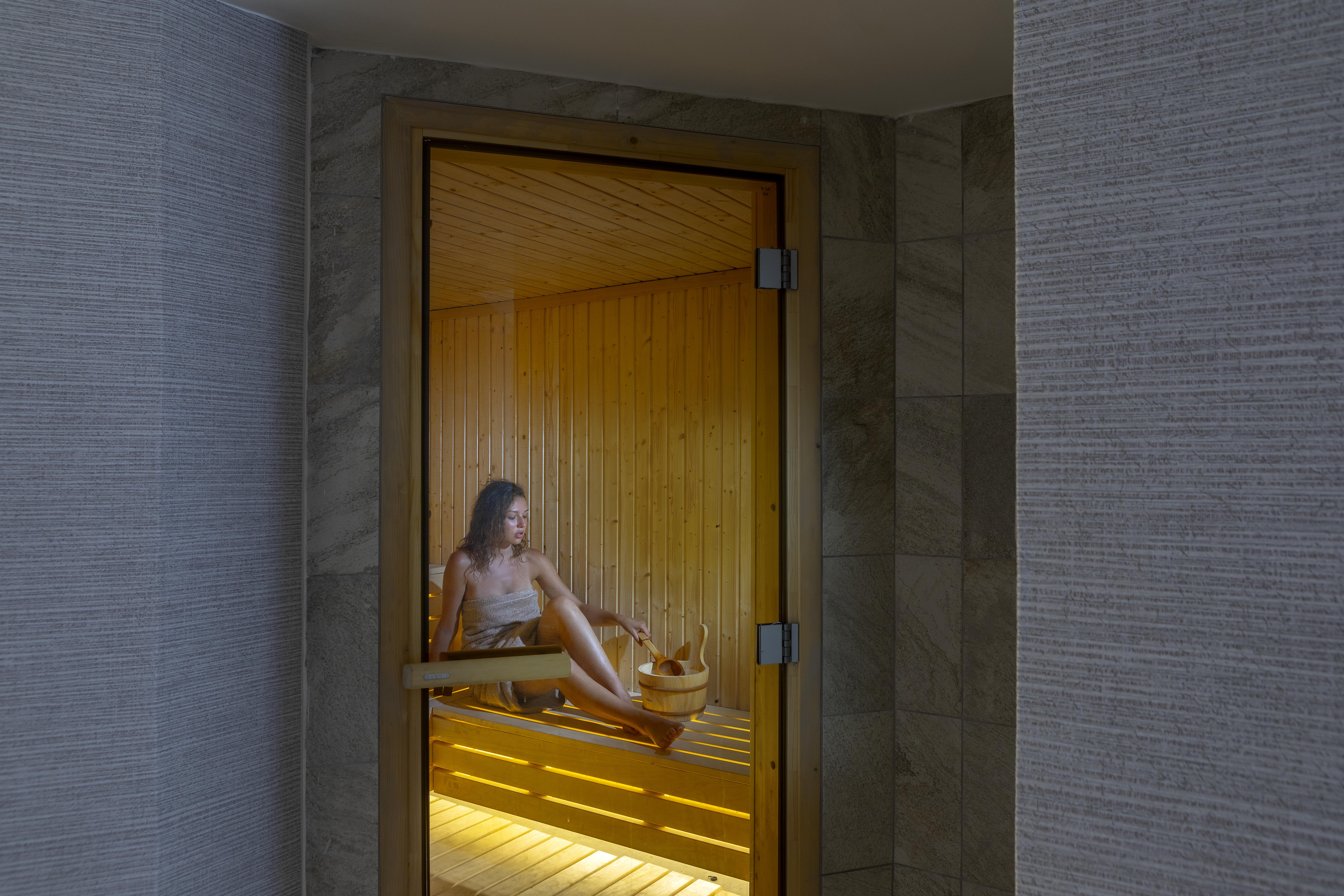 Leonardo Crystal Cove & - Adults Only