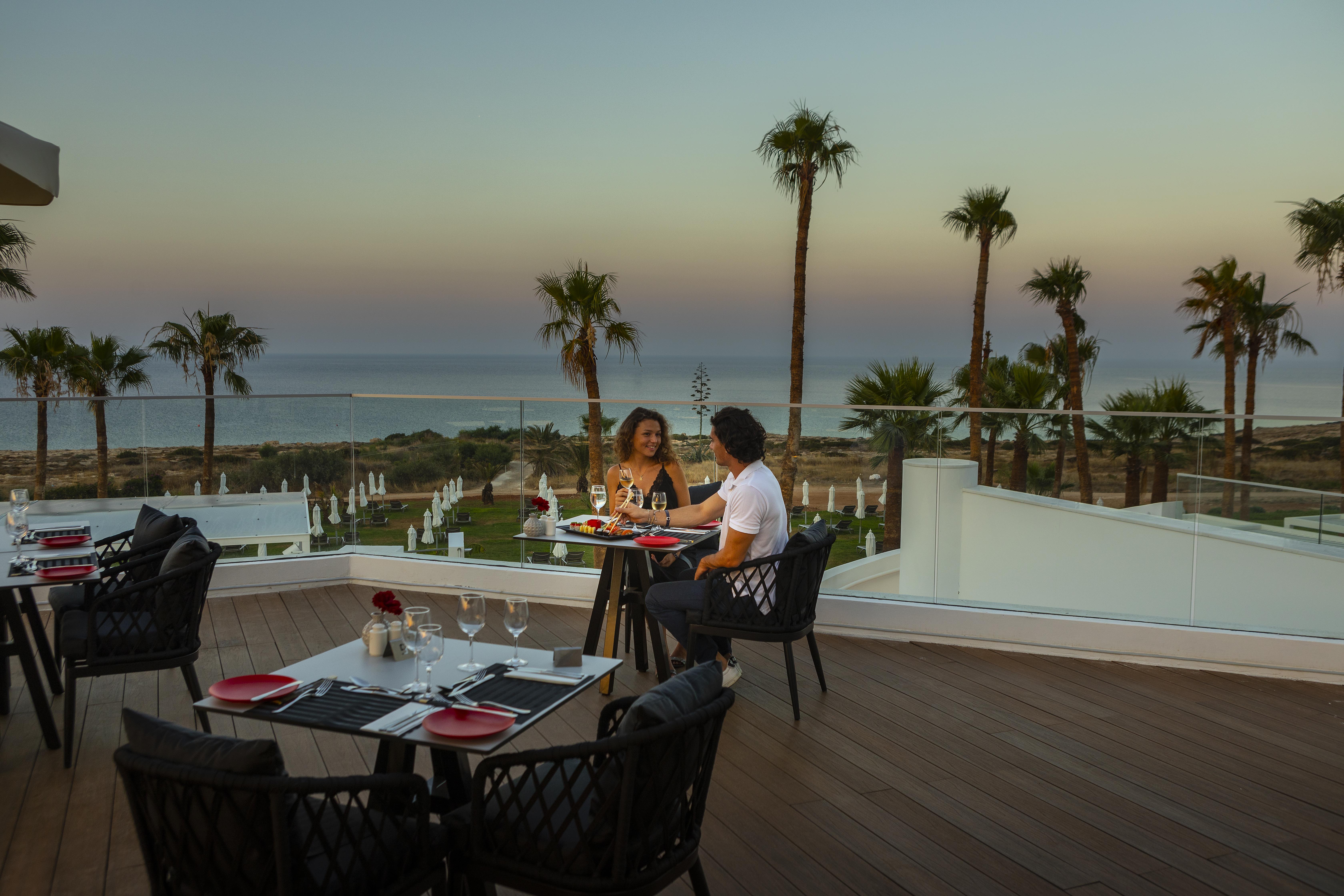 Hotel Leonardo Crystal Cove & - Adults Only 4*