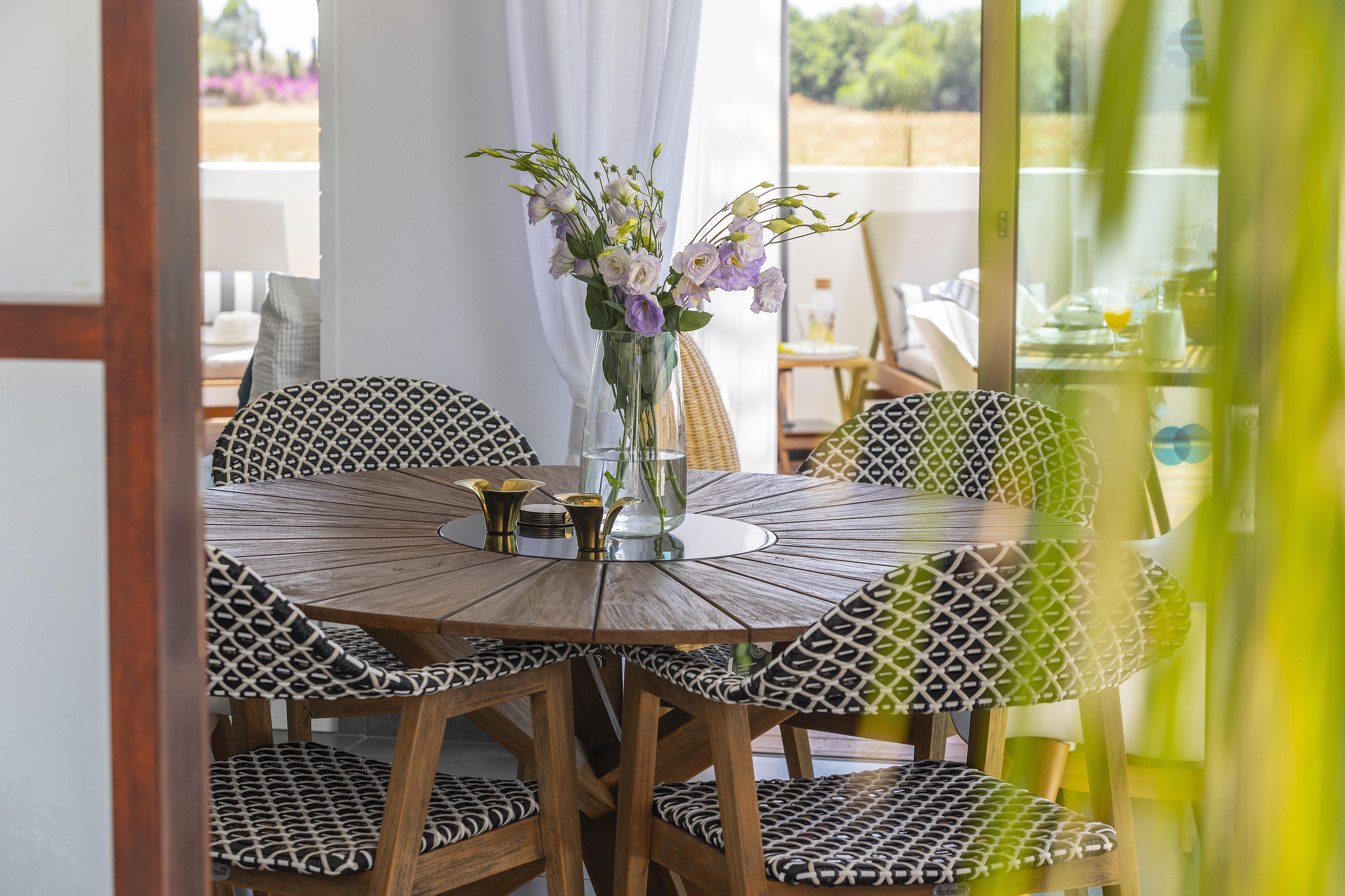 Chris Le Mare Luxury *