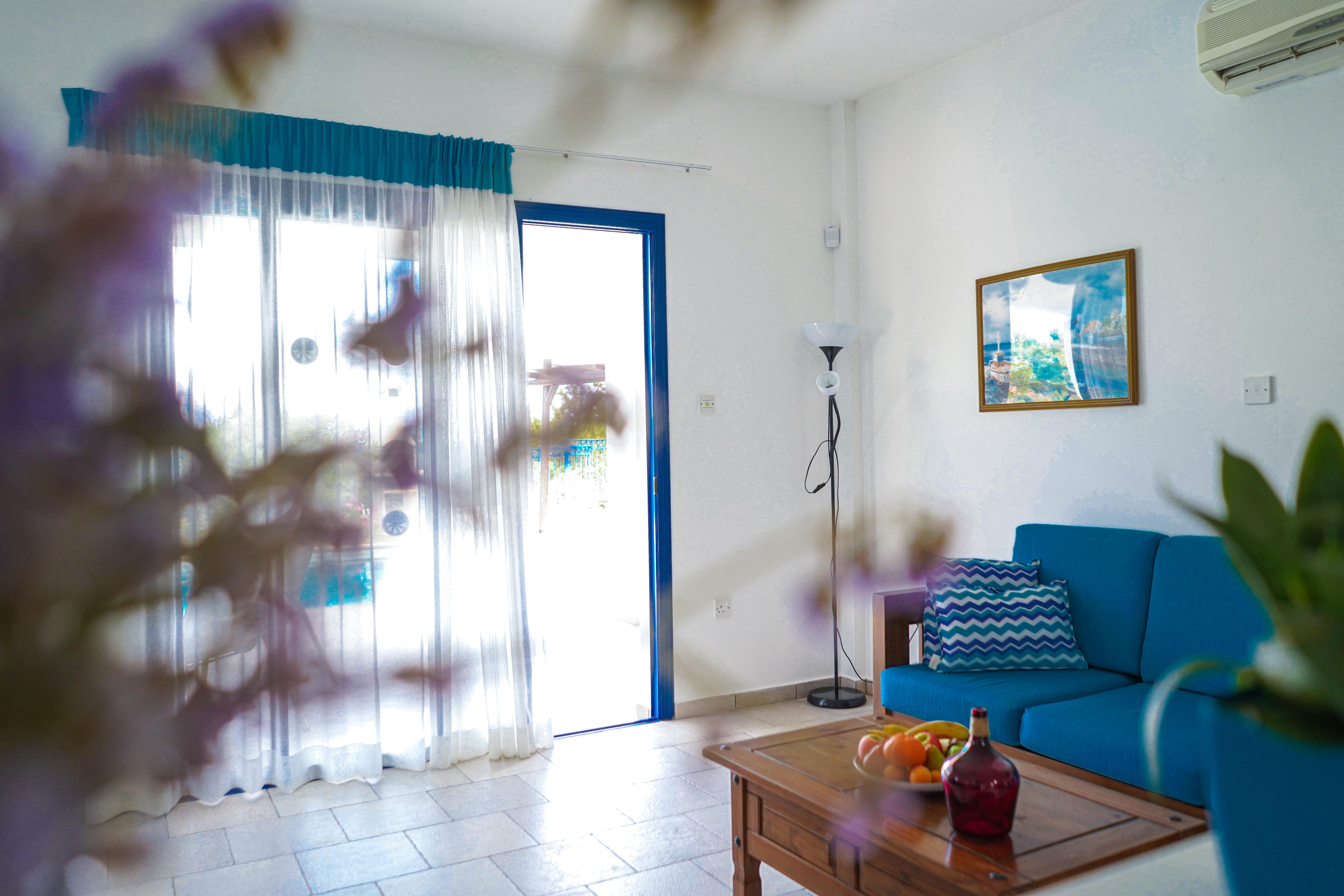 Sanders Azzurro Paphos