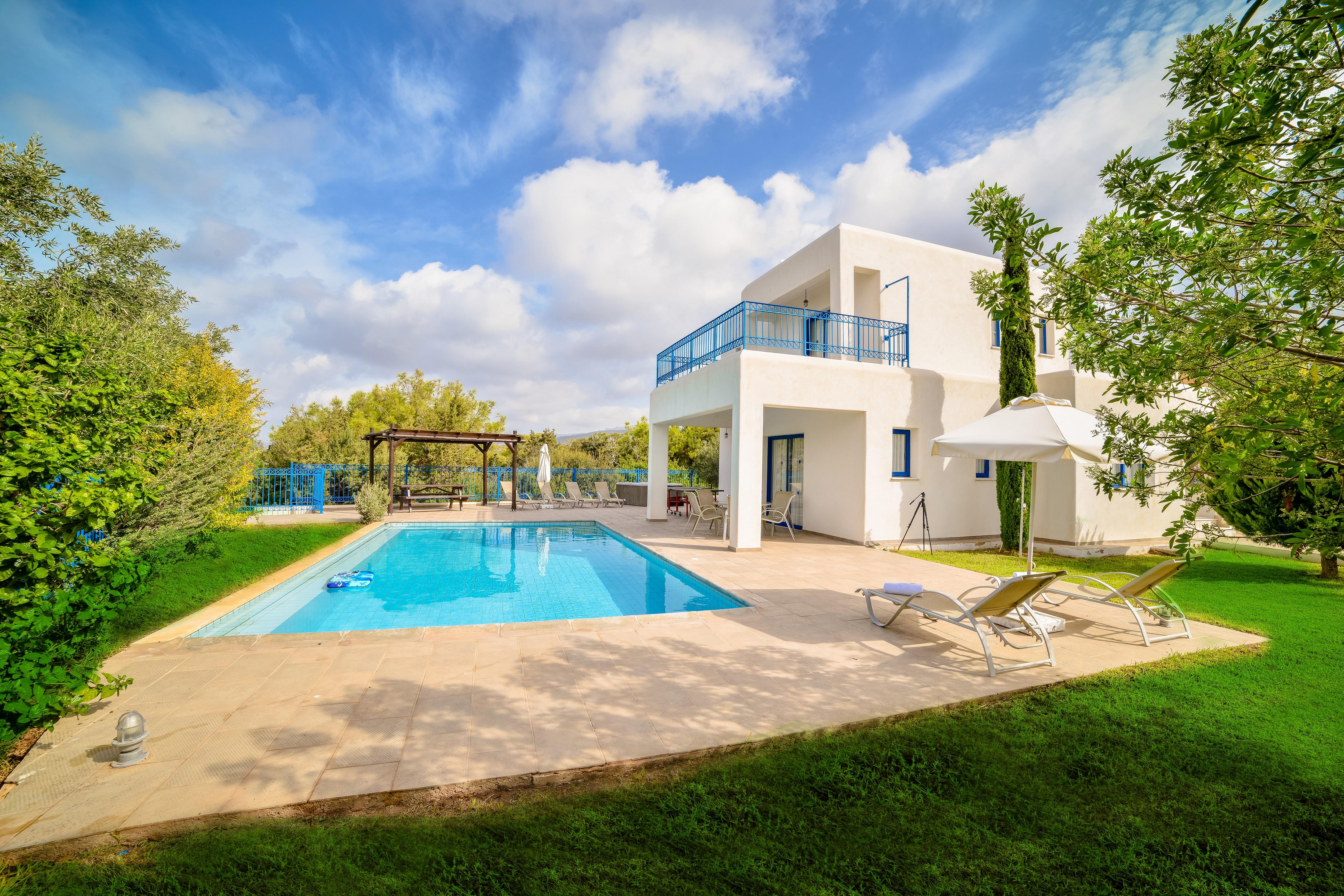 Sanders Azzurro * Paphos
