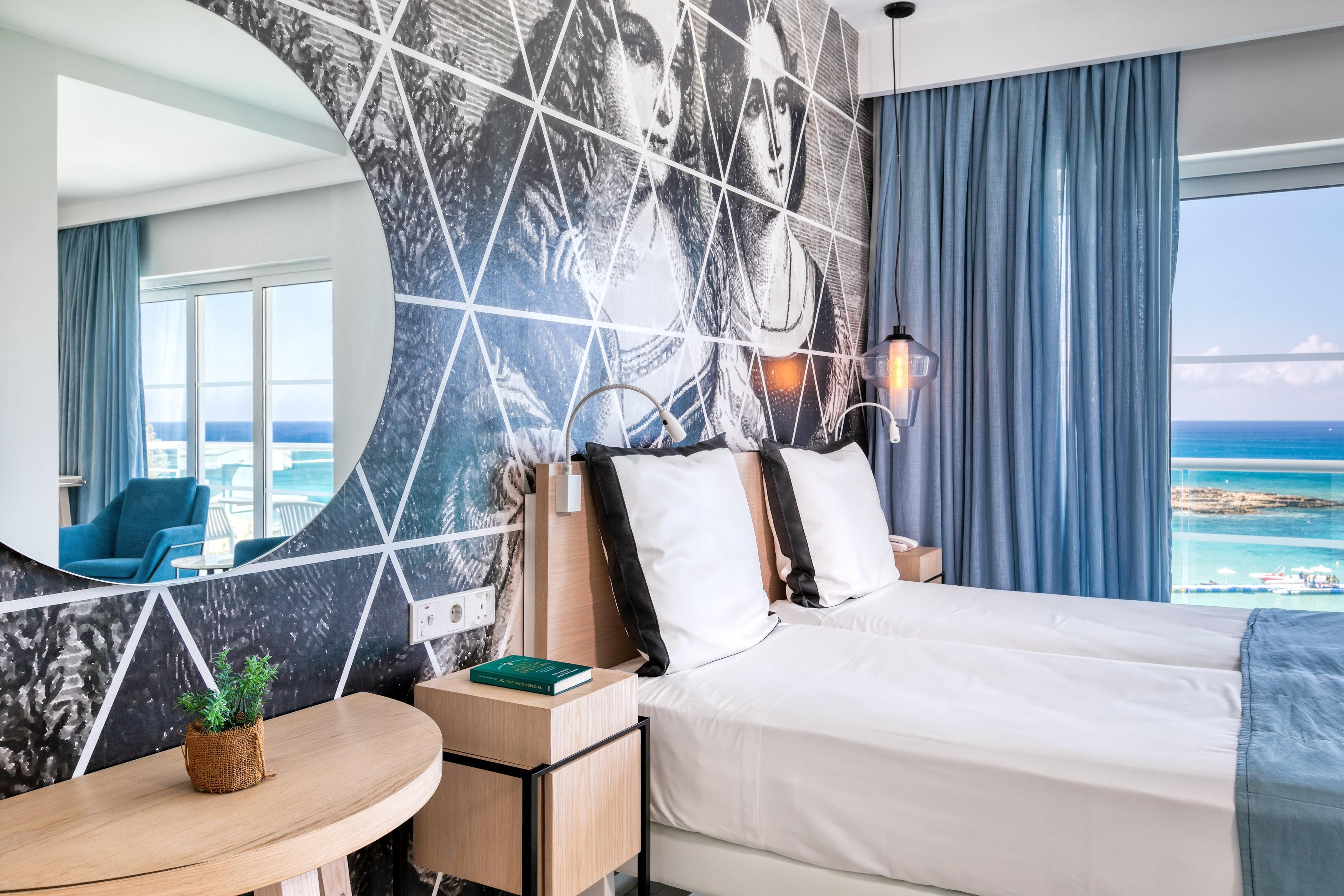 King Jason - Designed For Adults By Louis Hotel 4*
