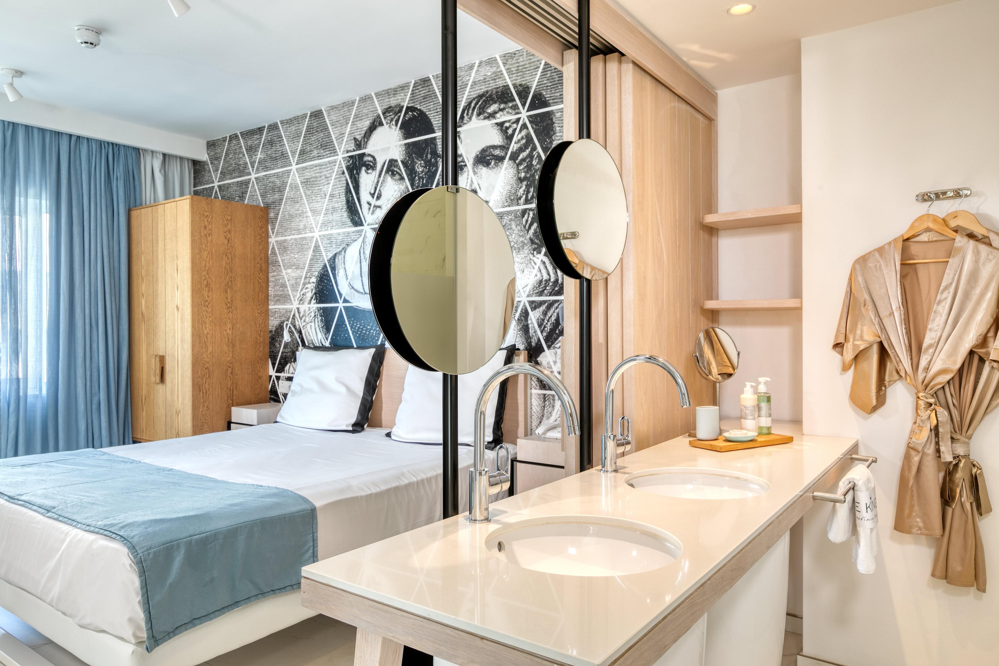 King Jason - Designed For Adults By Louis Hotel Protaras