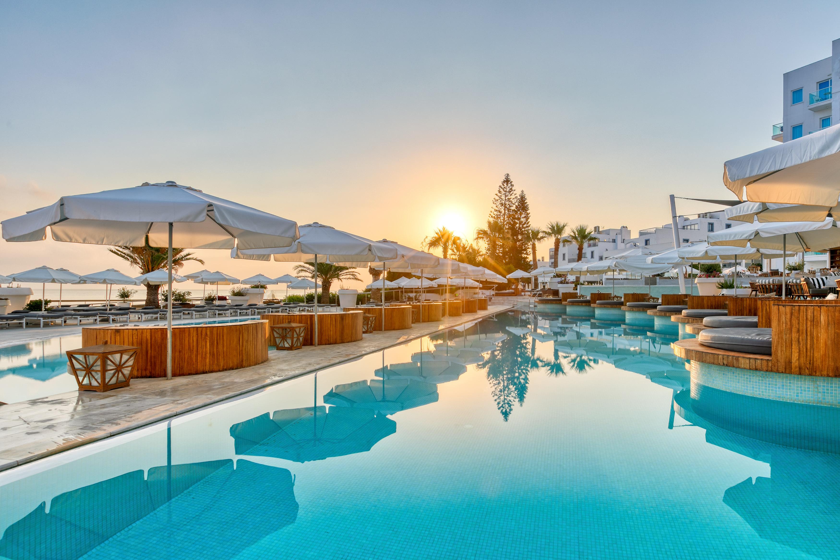 Hotel King Jason - Designed For Adults By Louis Protaras