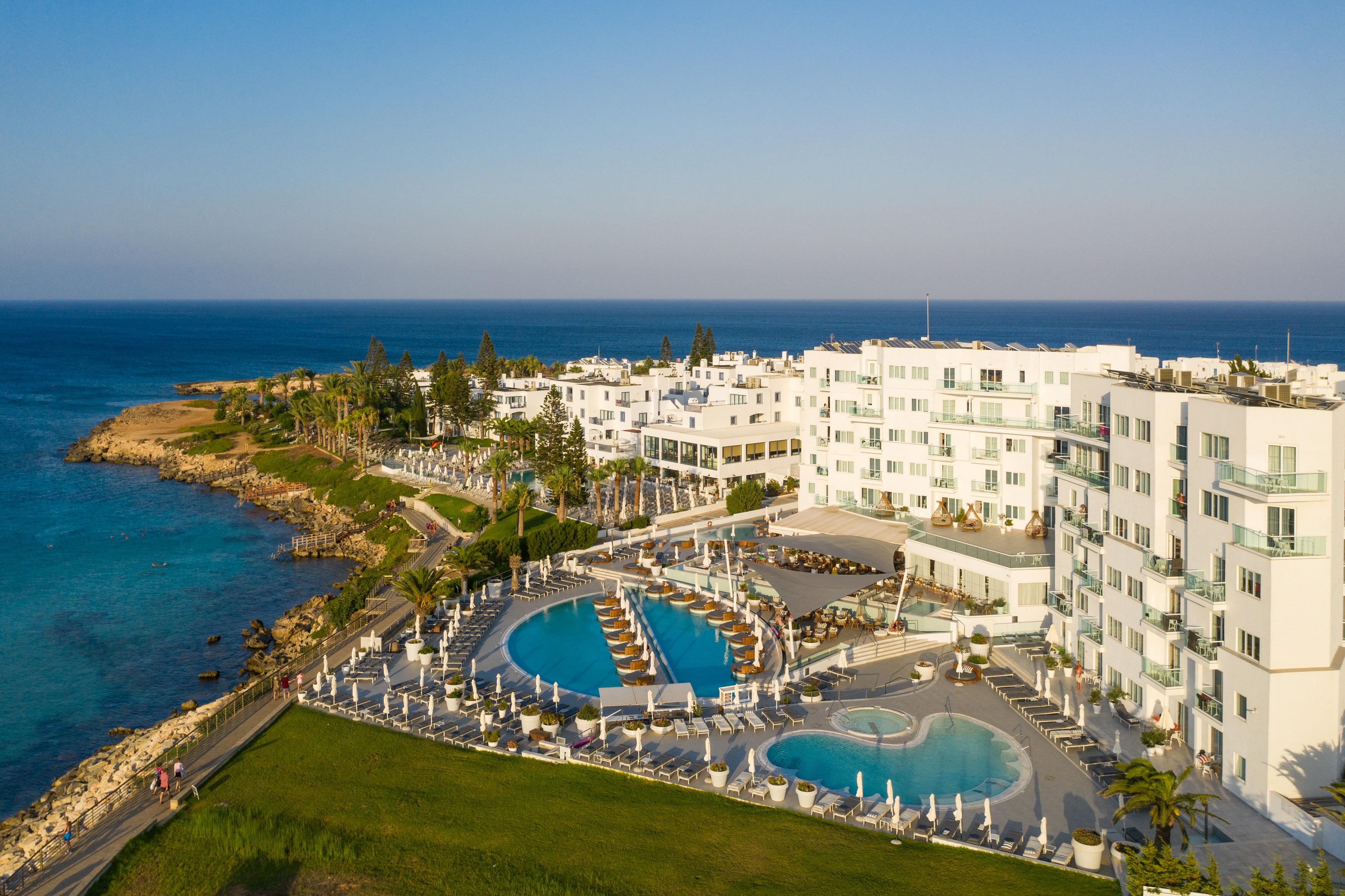 Hotel King Jason - Designed For Adults By Louis Protaras