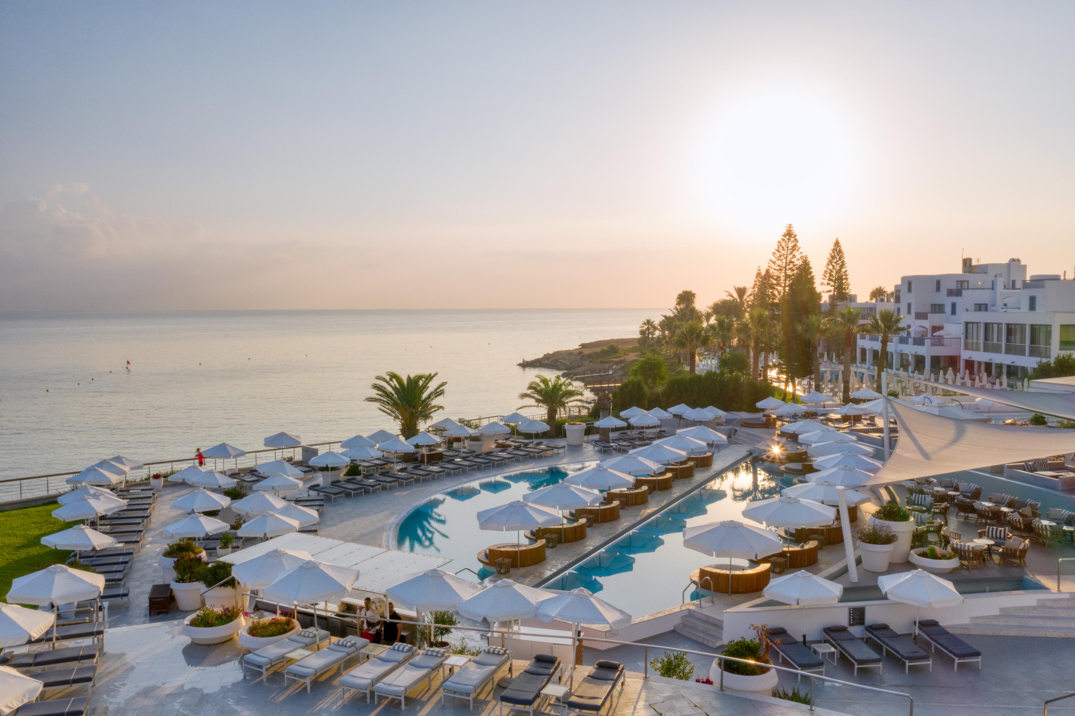 Hotel King Jason - Designed For Adults By Louis Protaras