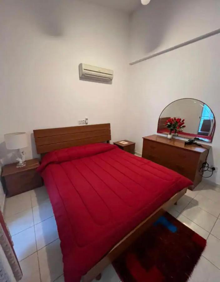 Marias Spacious Aparment Apartamento Paphos