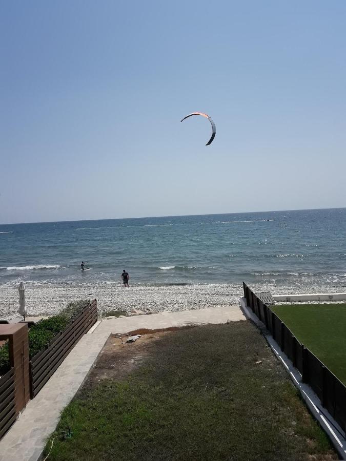 Seafront Party Pervolia