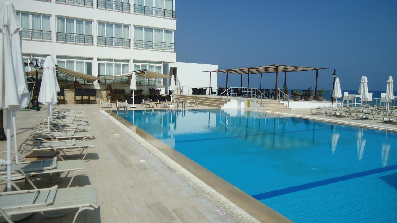 Ada Hotel