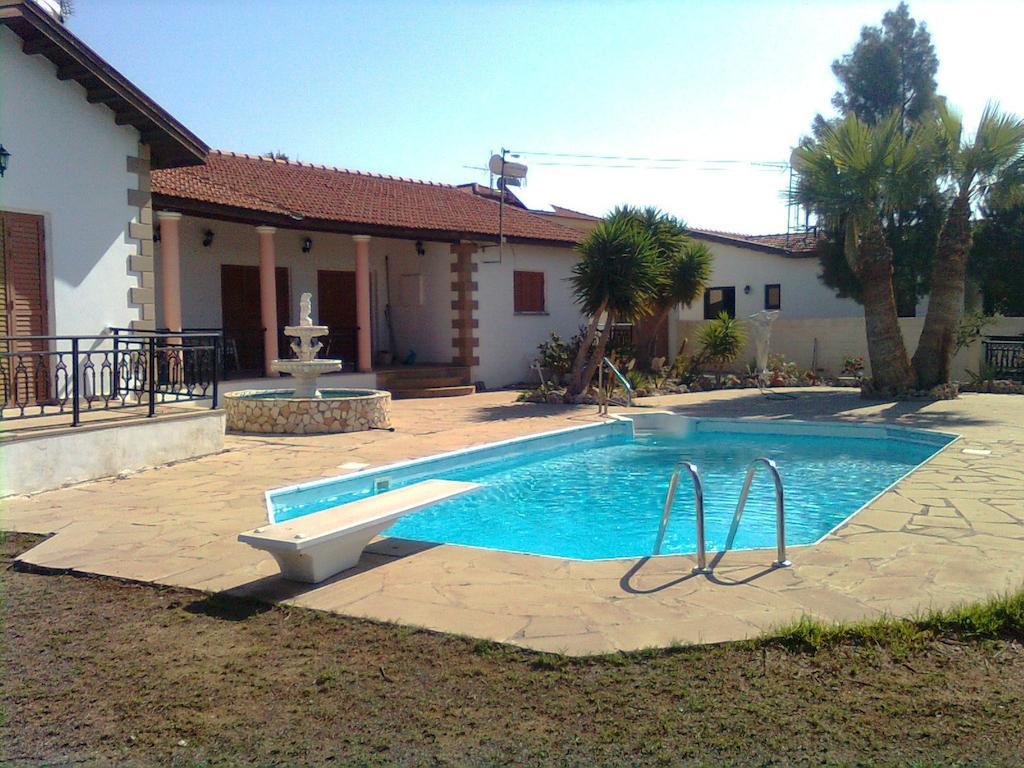 Androulla Villa