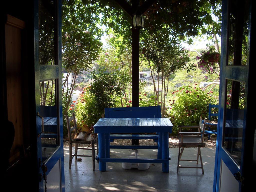 Arodaphne Villa