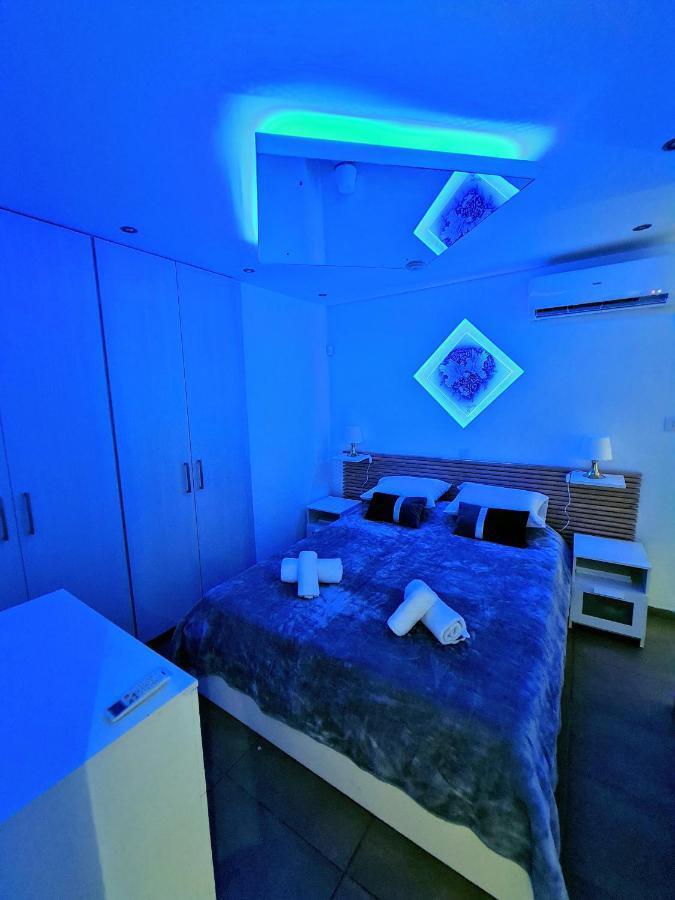 Hidden Lights *