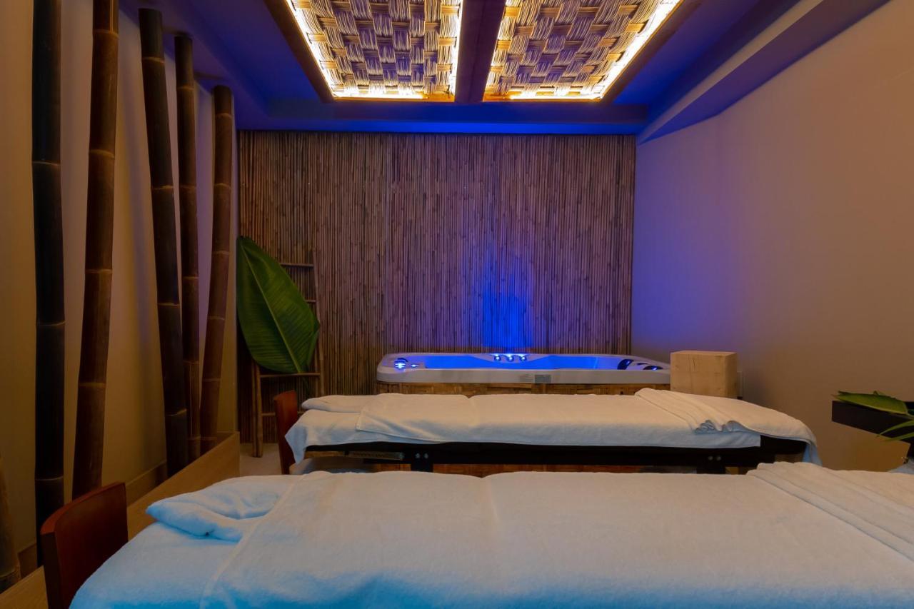 Cavo Zoe Seaside Hotel 4*