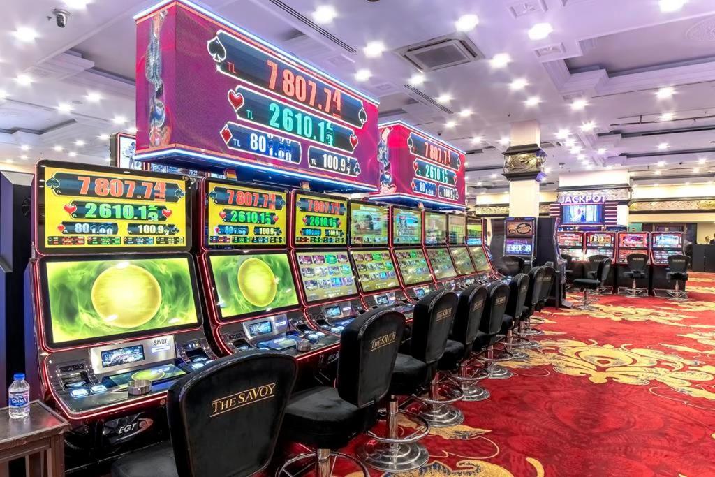 Hotel Savoy & Casino 5*
