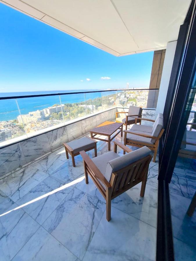 Luxury Private -