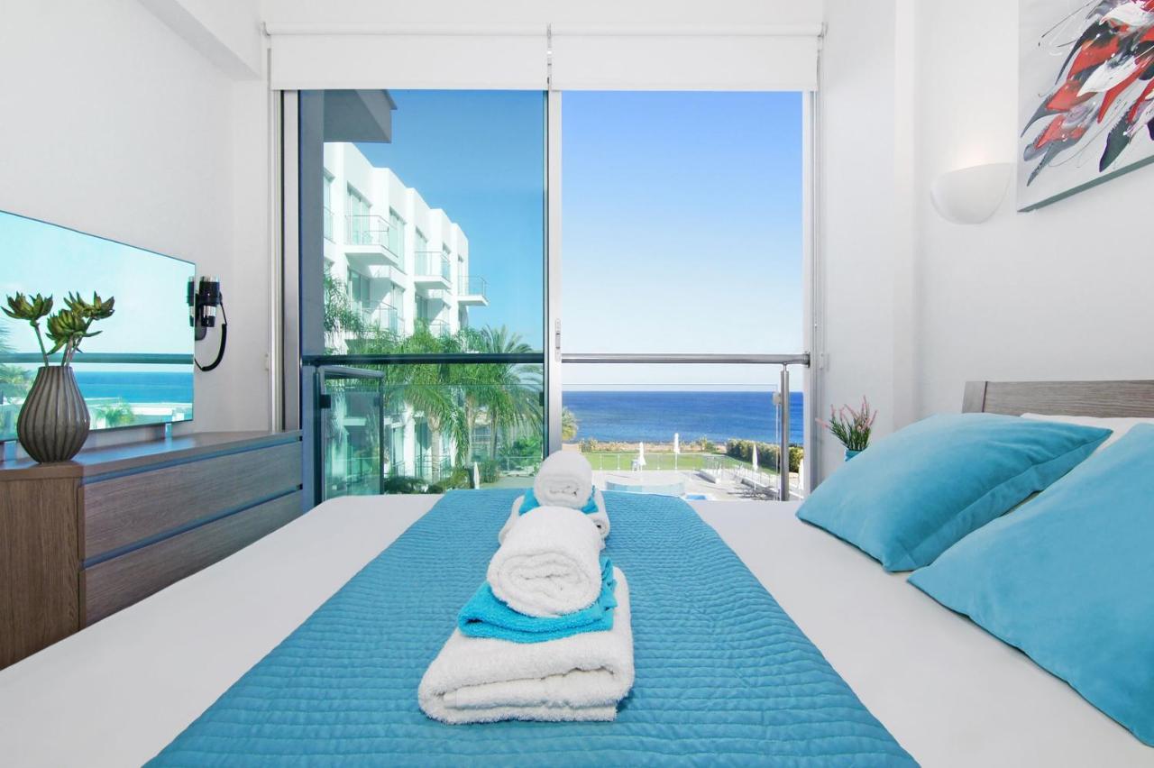 Veronica - Coralli Beachfront *