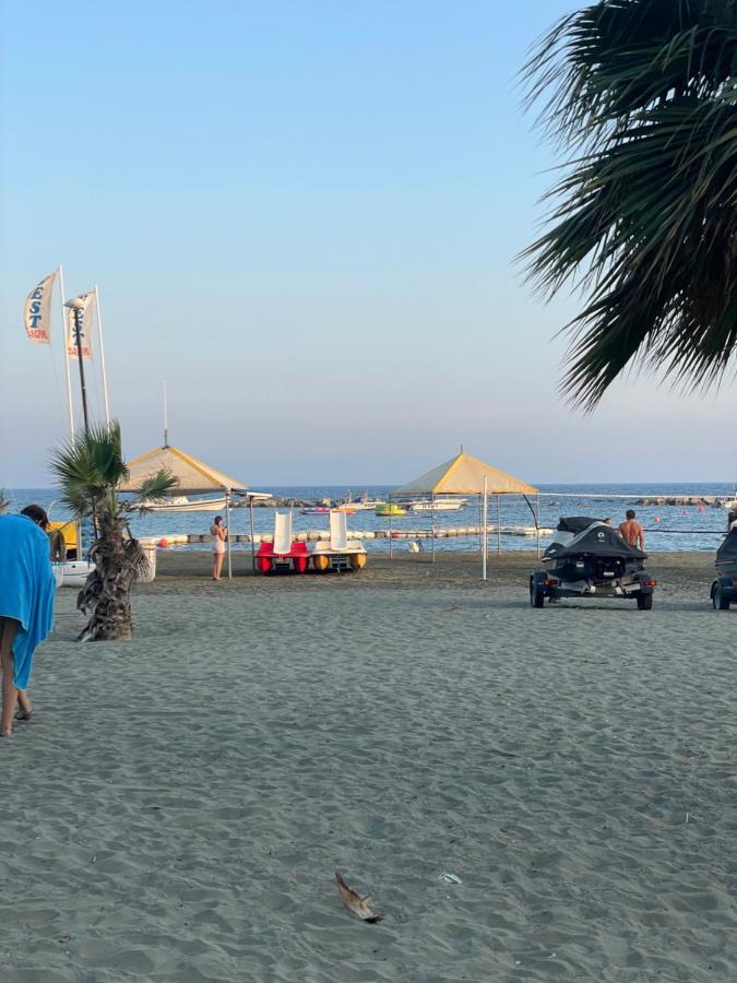 Sea View Amathus Luxury Apartment Limassol