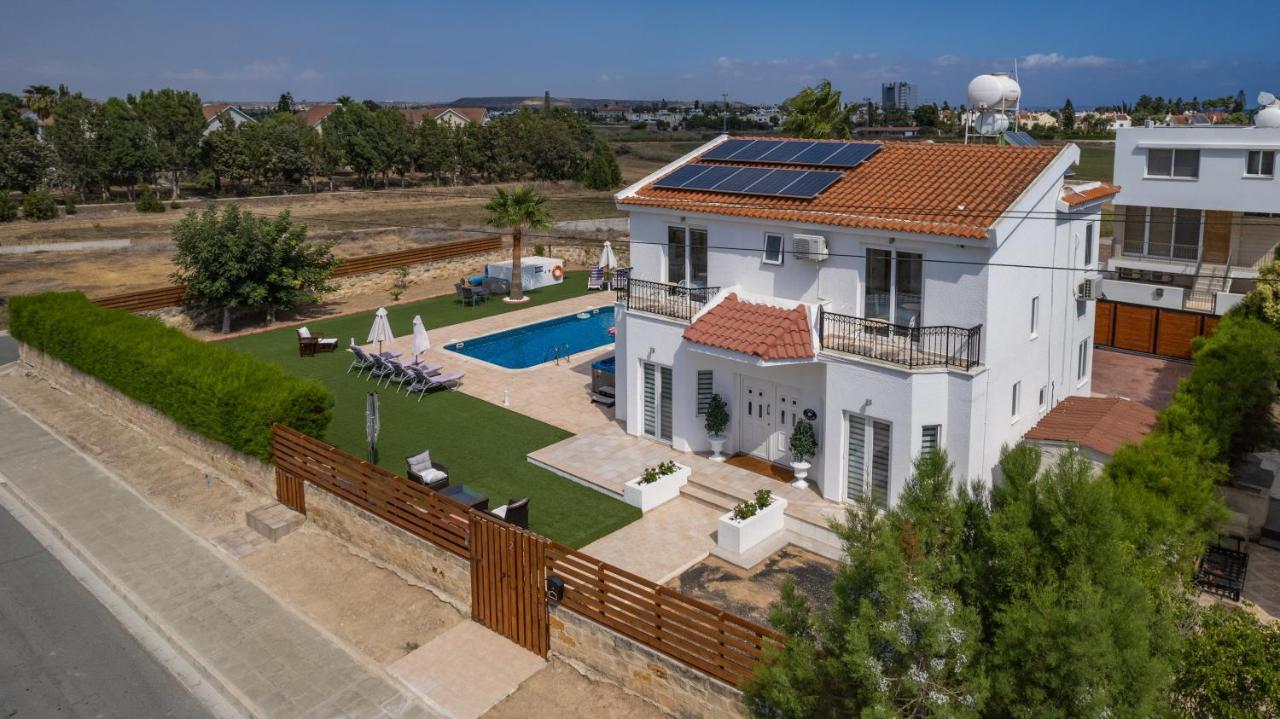 Villa Dene Hollow Voroklini