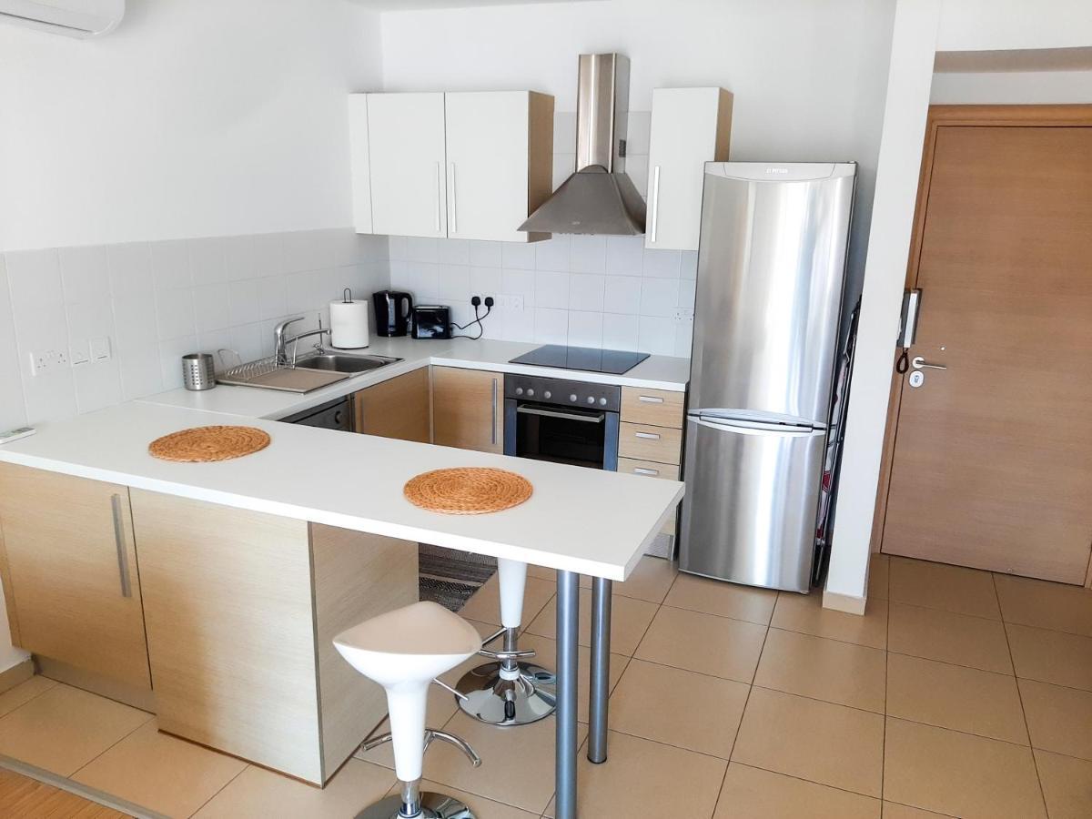 Apartment Eden Sea Breeze, 1 Bed, Rooftop Pool, Gym Limassol
