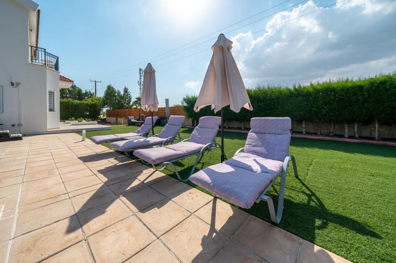Villa Dene Hollow *