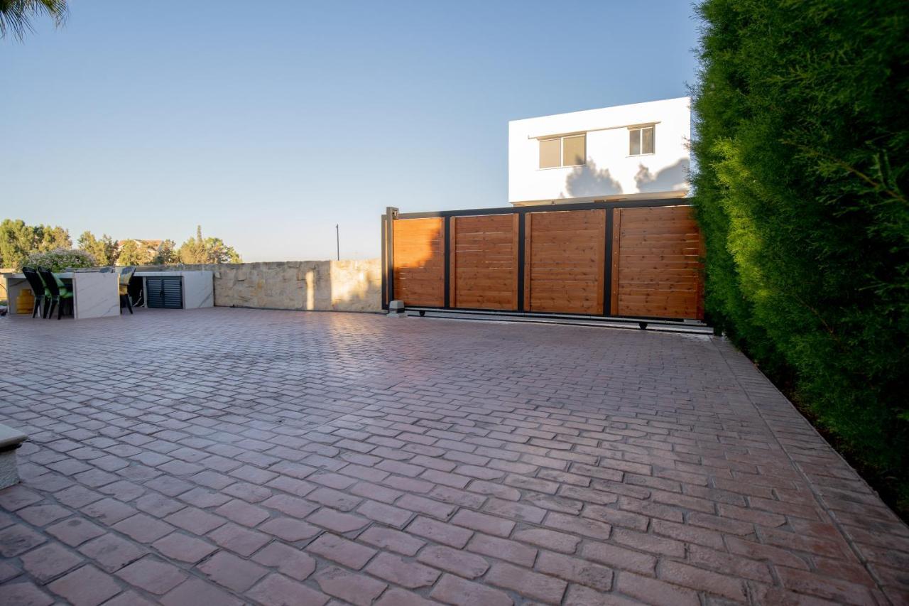 Villa Dene Hollow *