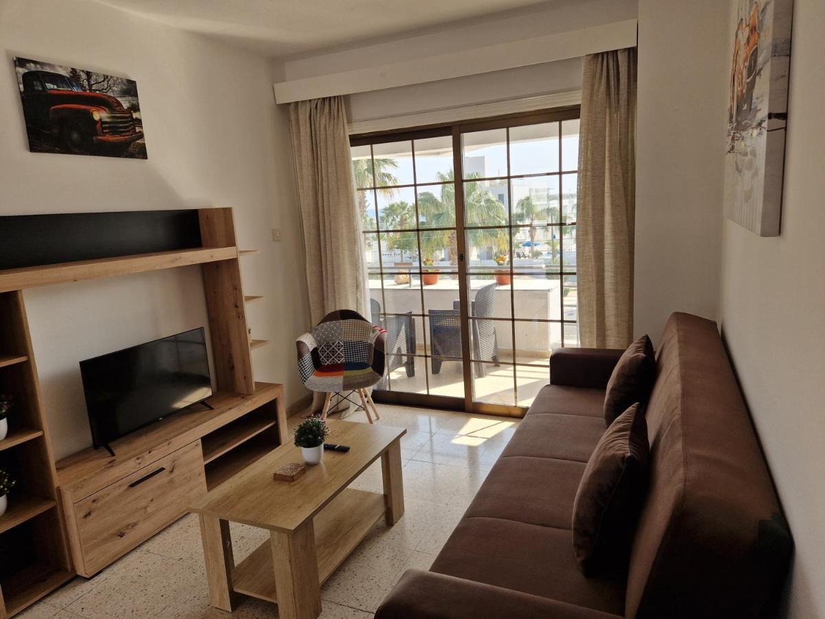 La Veranda Sea View Apartment Larnaca