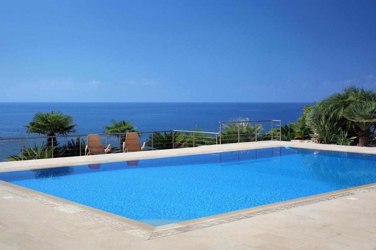Seafront 5 Bedroom Paradise In Sea Caves Peyia