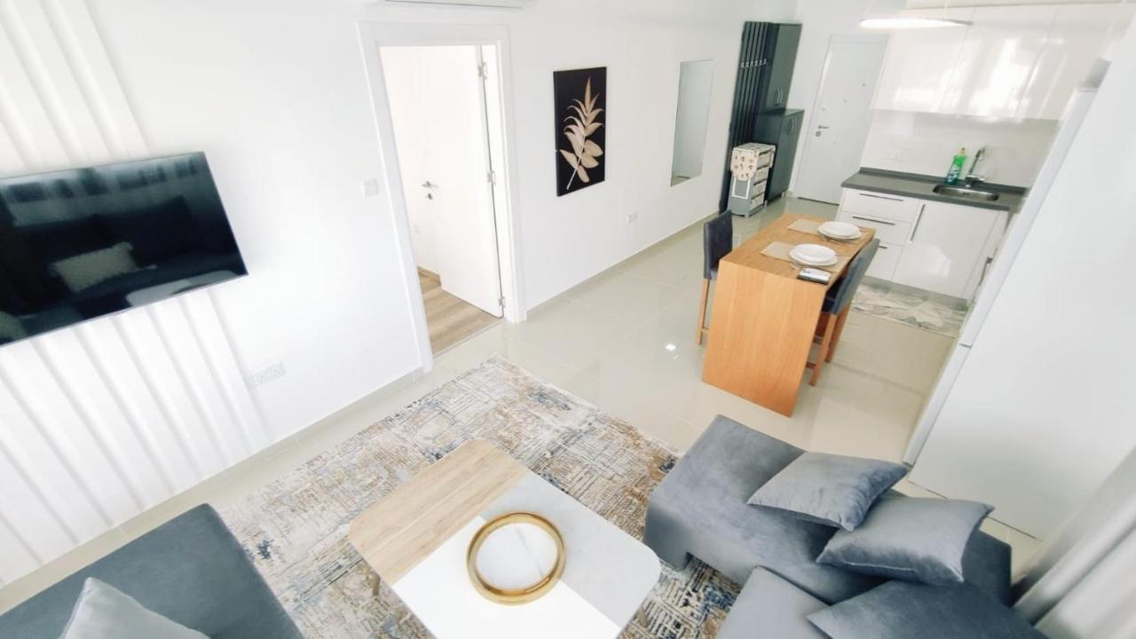 Apartment Caesar & New! 1 Bedroom With Superb Balcony