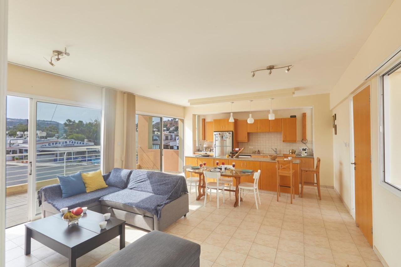 Apartment Spectacular Sea View, Private Jacuzzi & Table Pool