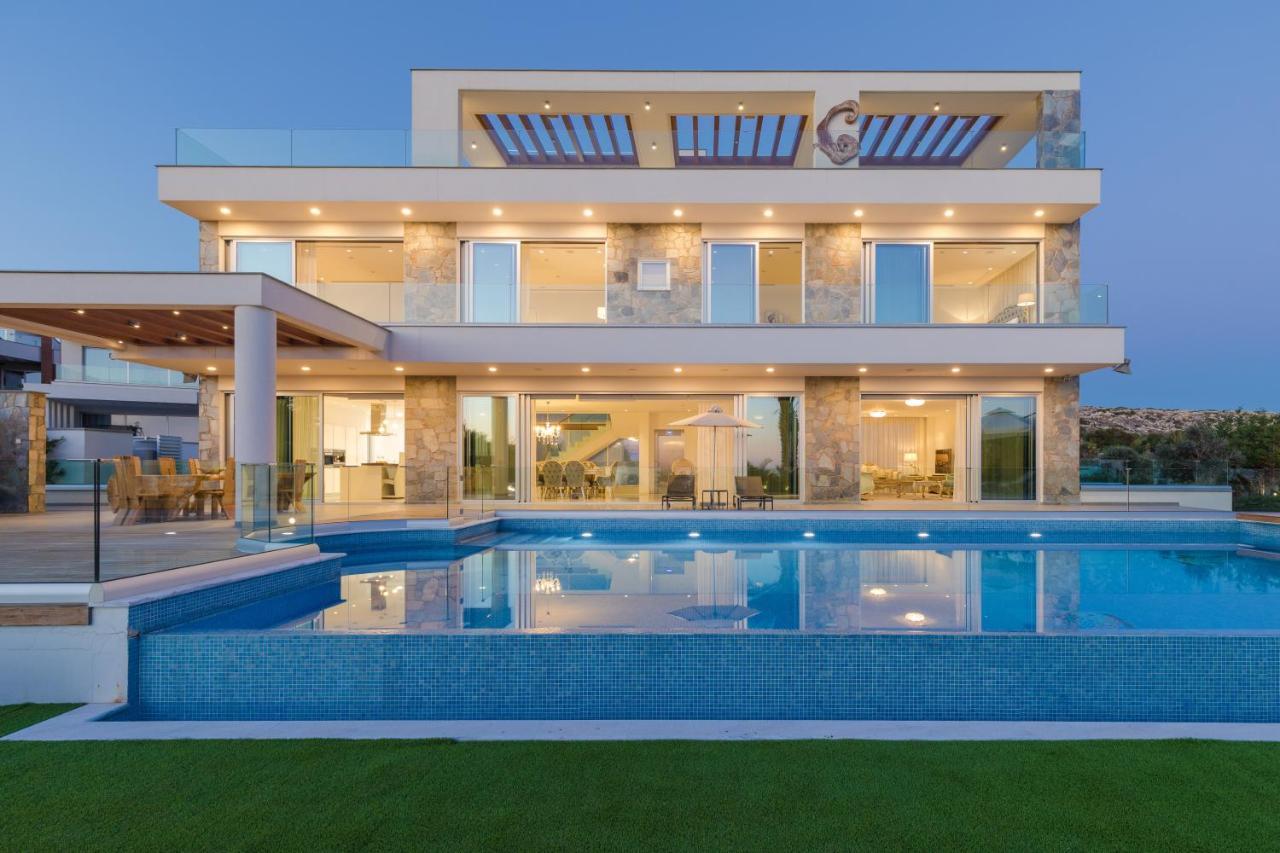 Palace Of Mediterranean Beachfront Villa Ayia Napa