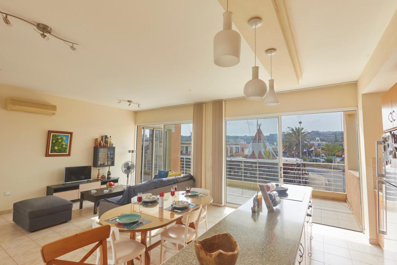 Spectacular Sea View, Private Jacuzzi & Table Pool Apartment Protaras