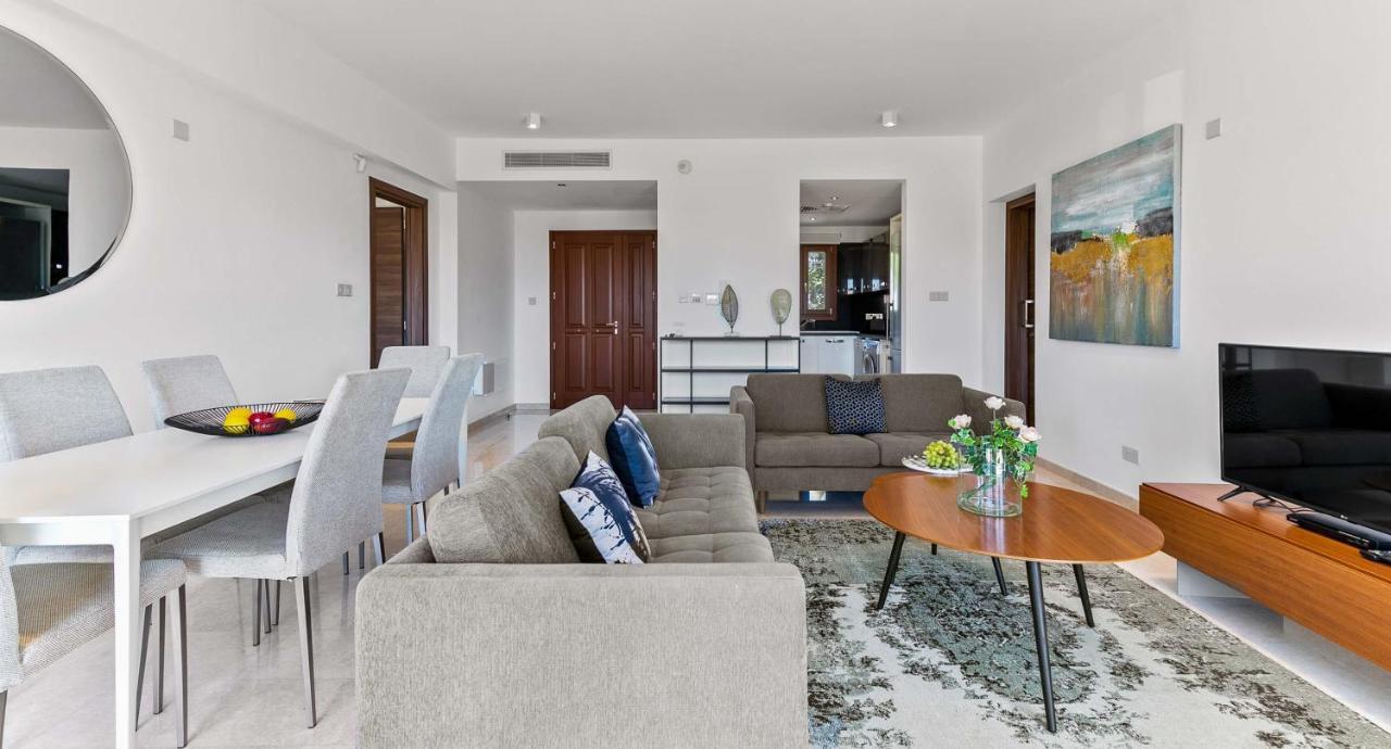 Modern Ap02 - Zodia With Private Garden, Aphrodite Hills Apartment Kouklia