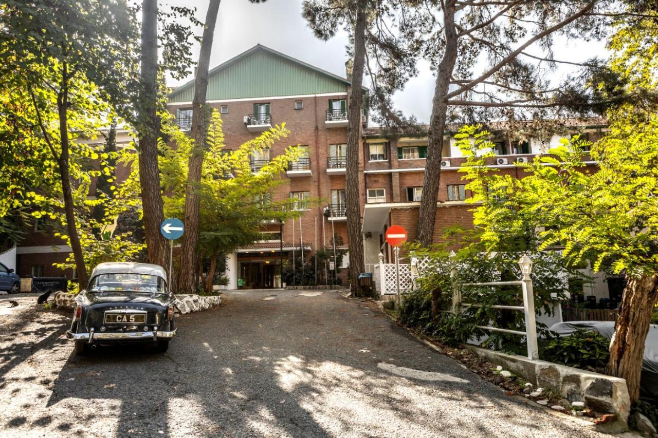 Forest Park Hotel