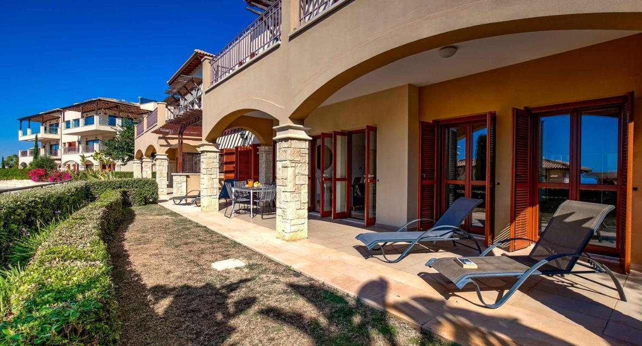 Modern Ap02 - Zodia With Private Garden, Aphrodite Hills Apartment