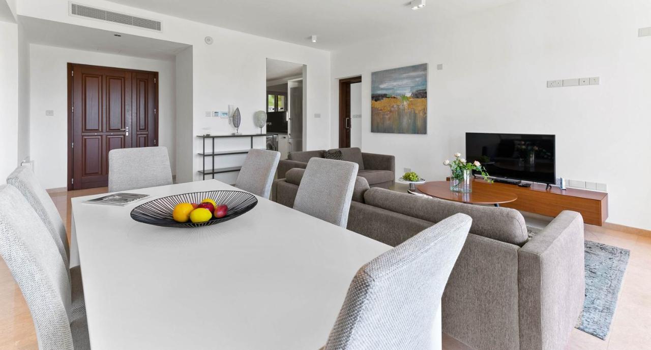 Apartment Modern Ap02 - Zodia With Private Garden, Aphrodite Hills